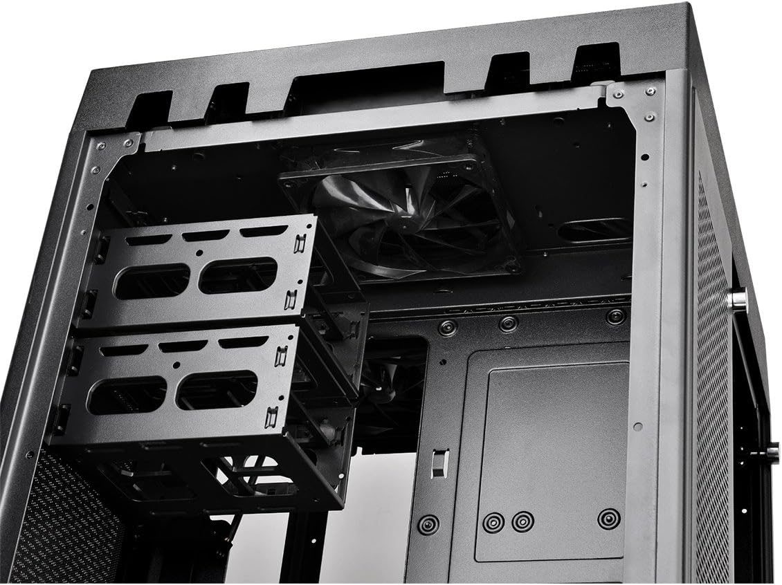 Storage drive bays in Thermaltake The Tower 900