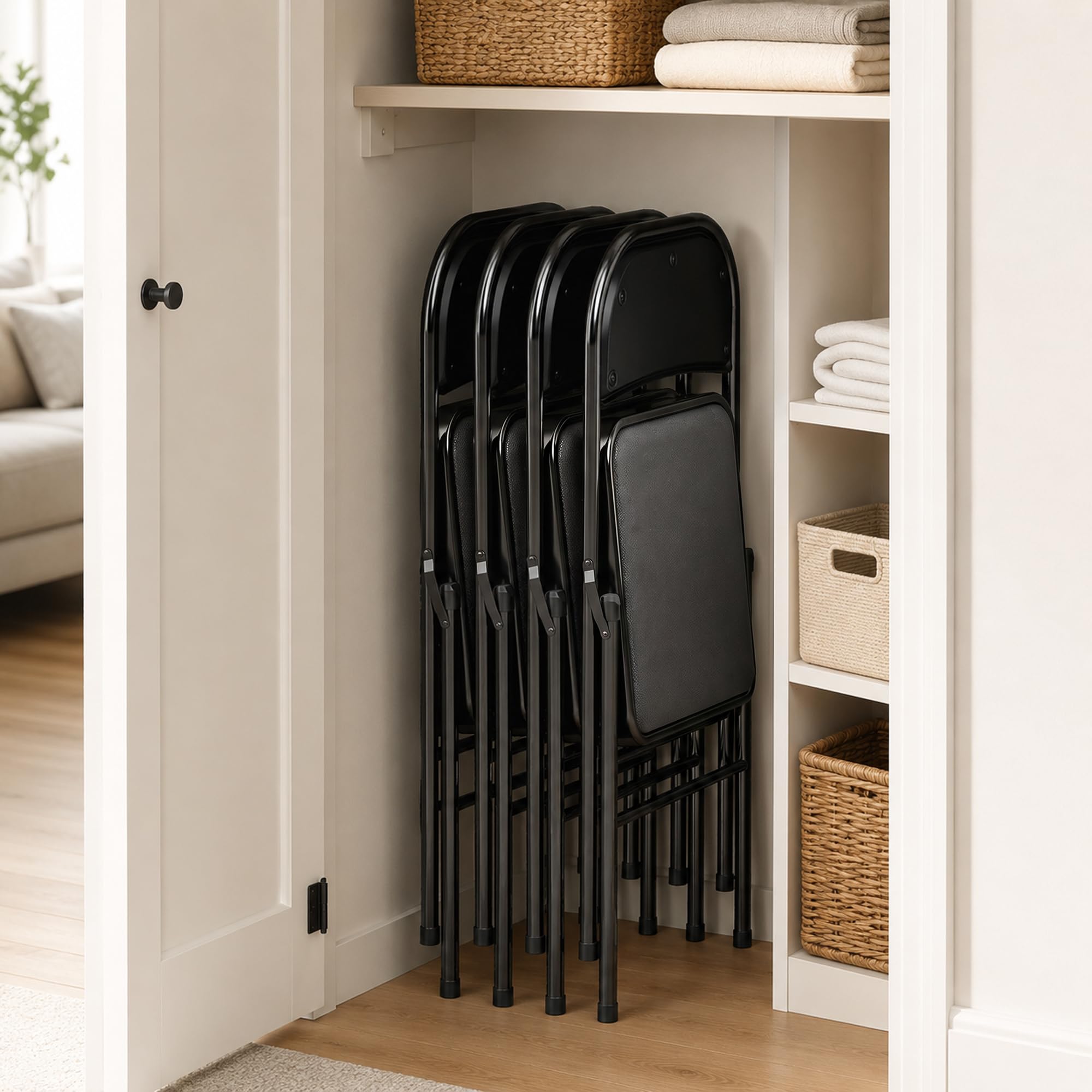 HOMCOM Set di 4 Sedie Pieghevoli Imbottite in Finta Pelle PU, Sedie Richiudibili Salvaspazio in Acciaio, Sedia Pieghevole da Interno per Casa, Ufficio, Festa ed Eventi, 45x46x78 cm, Nero