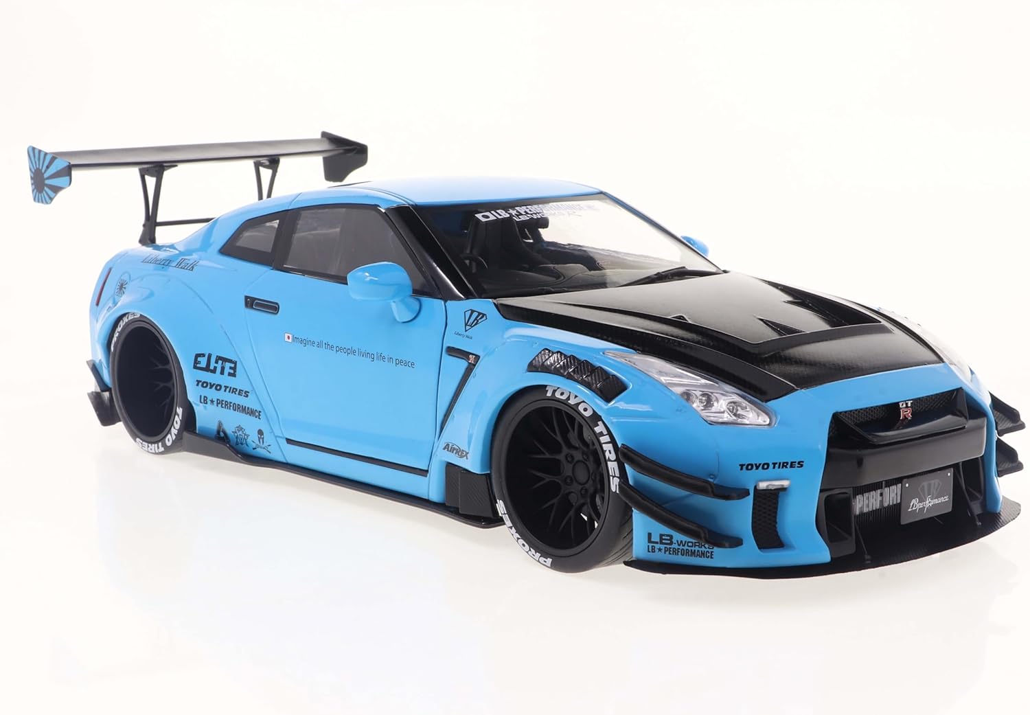 Solido 1:18 Diecast Model Nissan GT-R (R35) Liberty Walk Body Kit Type 2.0 Edition