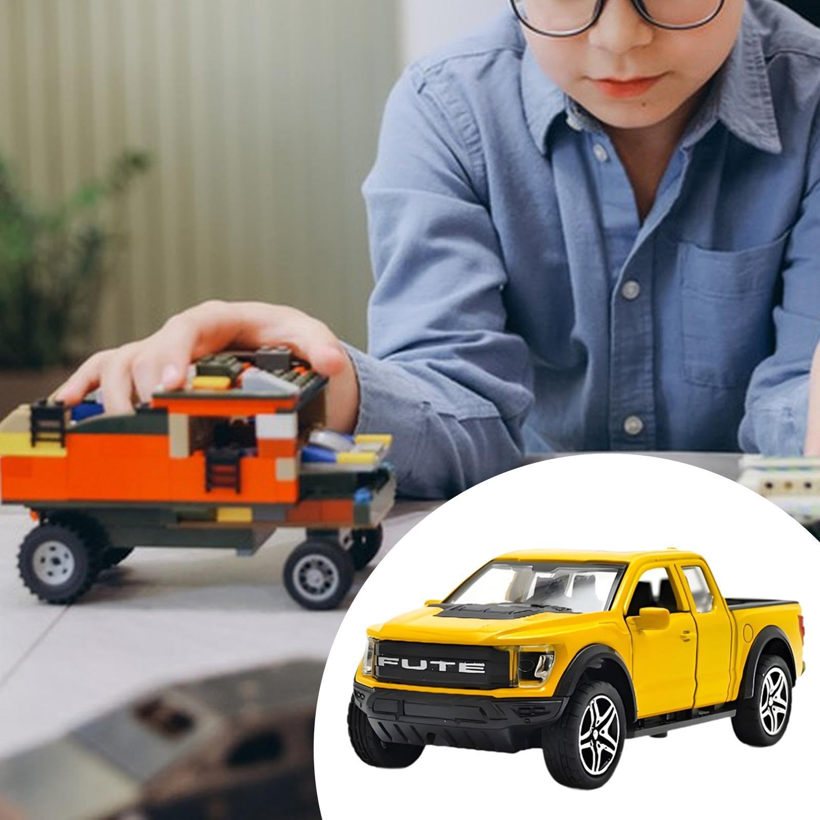 Sharplace Pickup in 1/36, Veicolo Giocattolo a trazione Posteriore, Modello di Auto in Miniatura Realistico da Collezione per Regali per Bambini di 3, 4, Giallo