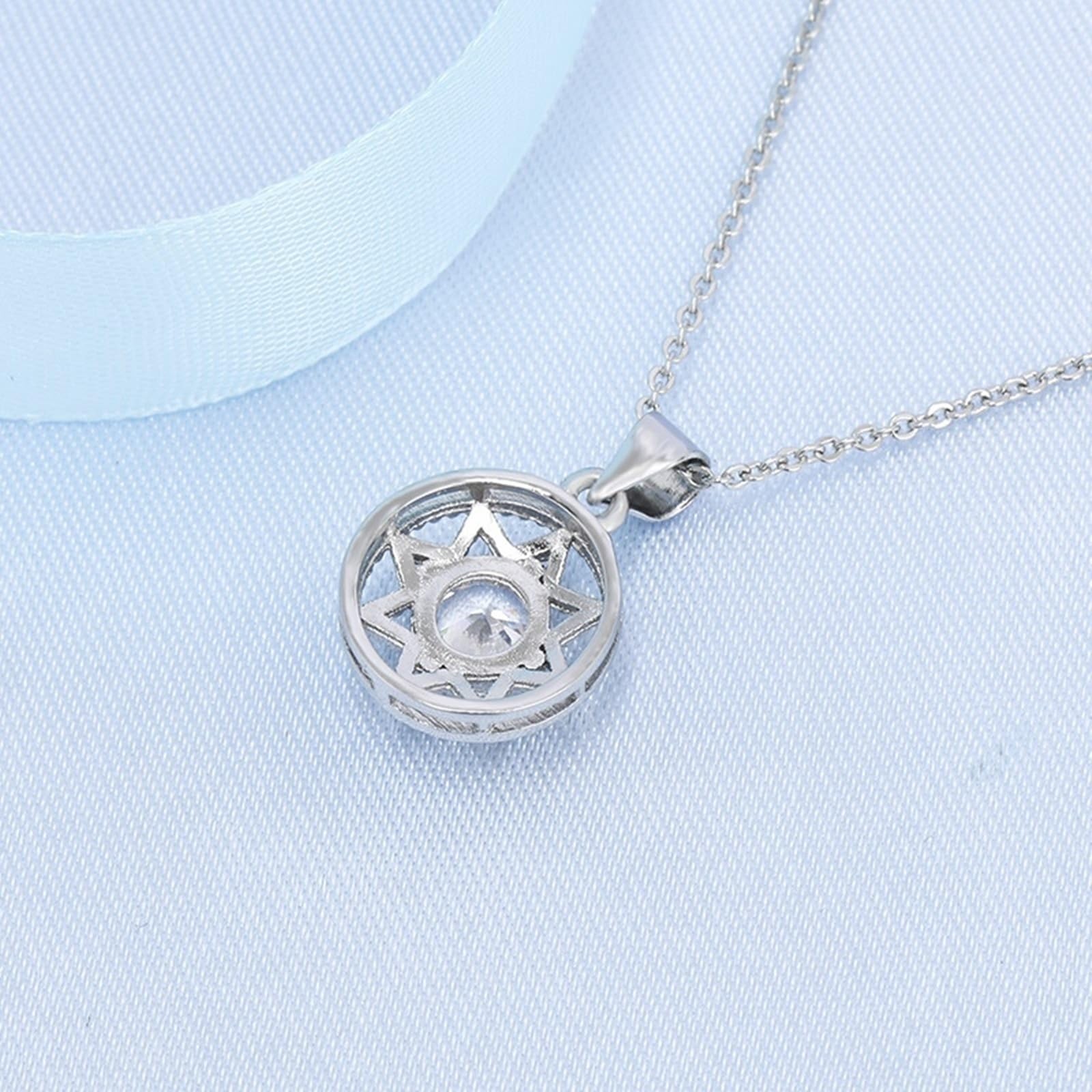 KnBoB Collar para mujer de oro blanco 375 de 9 quilates, diseño de flor hueca, 1 ct, redondo, cadena de diamante con colgante de 40 + 5 cm