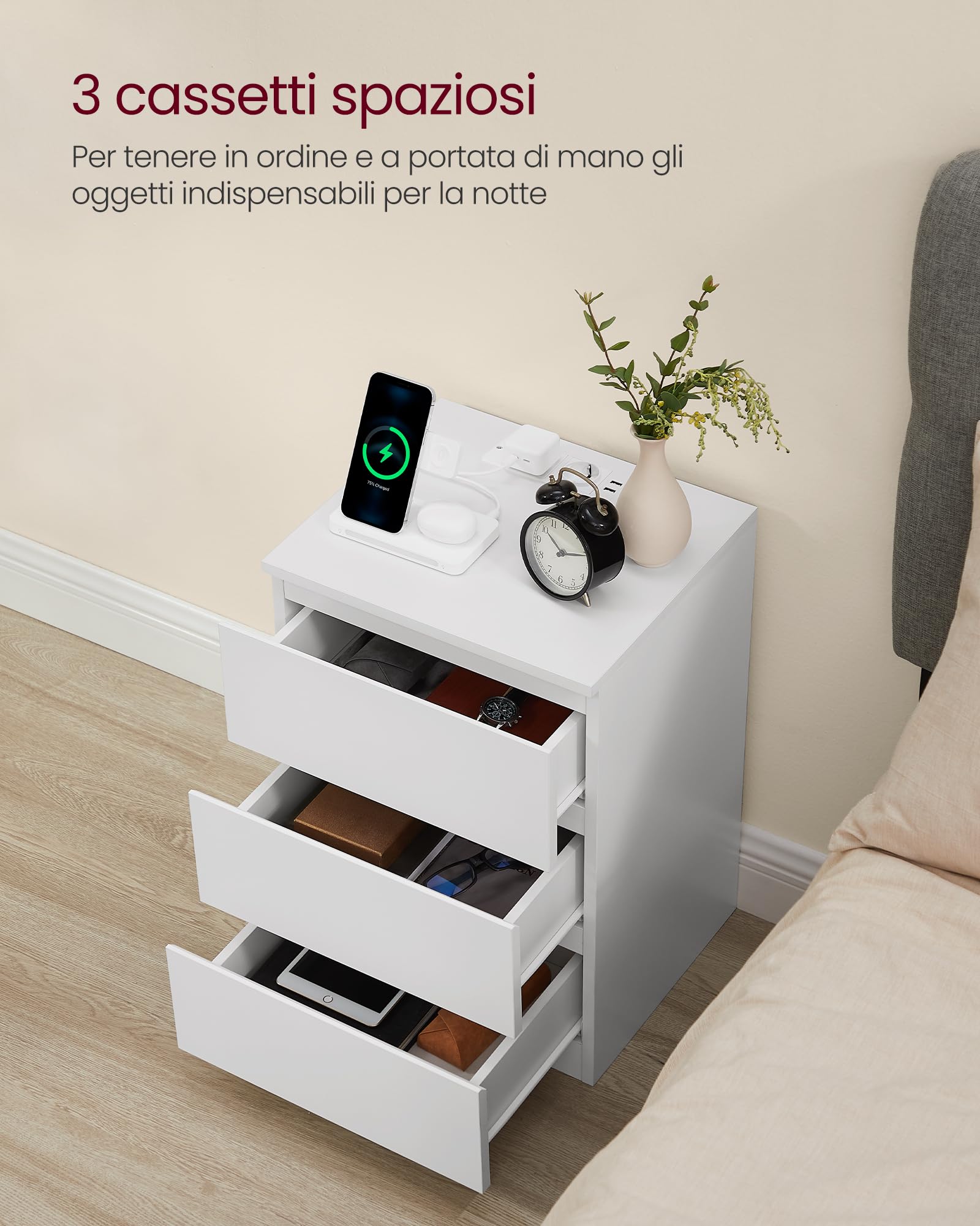 VASAGLE KAILYN Collezione - Comodino con Stazione di Ricarica, Set di 2, con 3 Cassetti, 2 Prese AC 2 Porte USB, per Soggiorno, Camera da Letto, Studio, Bianco Nuvola LET831W14