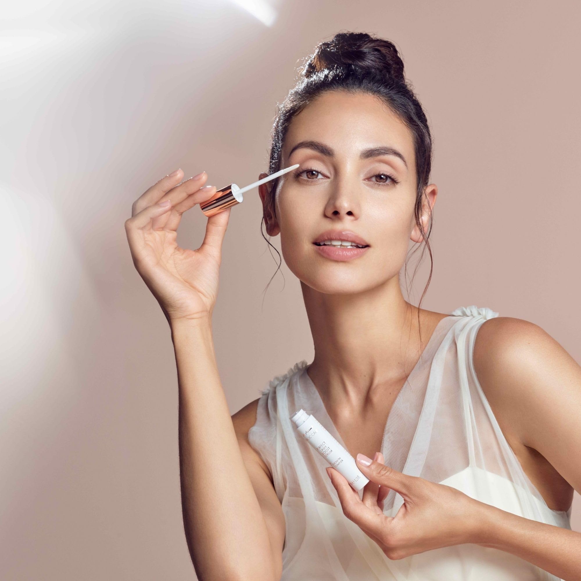 M. Asam MAGIC CARE Perfect Lash Boost Serum (7 ml) – Wimpernserum volle Wimpern & ausdrucksstarke Augenbrauen, stimuliert die Follikel der Wimpern & verbessert ihren Halt, vegan