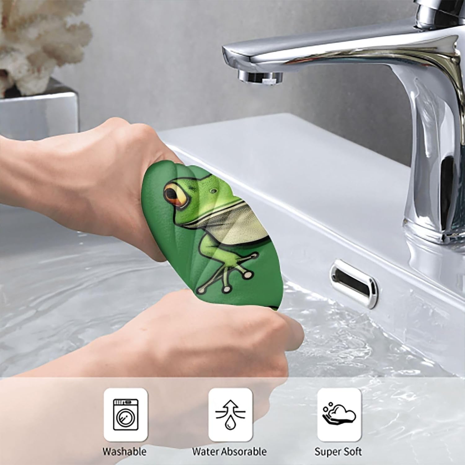 Funny Green Frogs Print Hand Towels for Kitchen, Decorative Bathroom Towels Decor Farmhouse Cute for Men Women Gifts