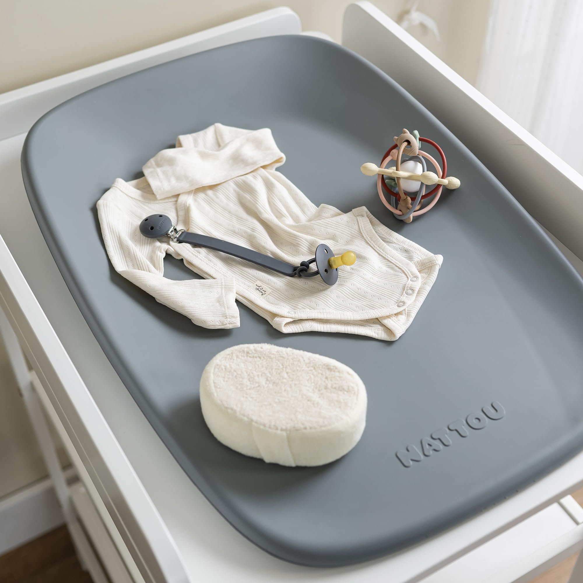 Nattou Fasciatoio in morbida schiuma PU, Fasciatoio lavabile, Circa. 50 x 70 cm, Softy, Grigio