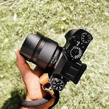 Amazon.com : Samyang 12mm F2.0 AF Ultra Wide Lens for Fujifilm X
