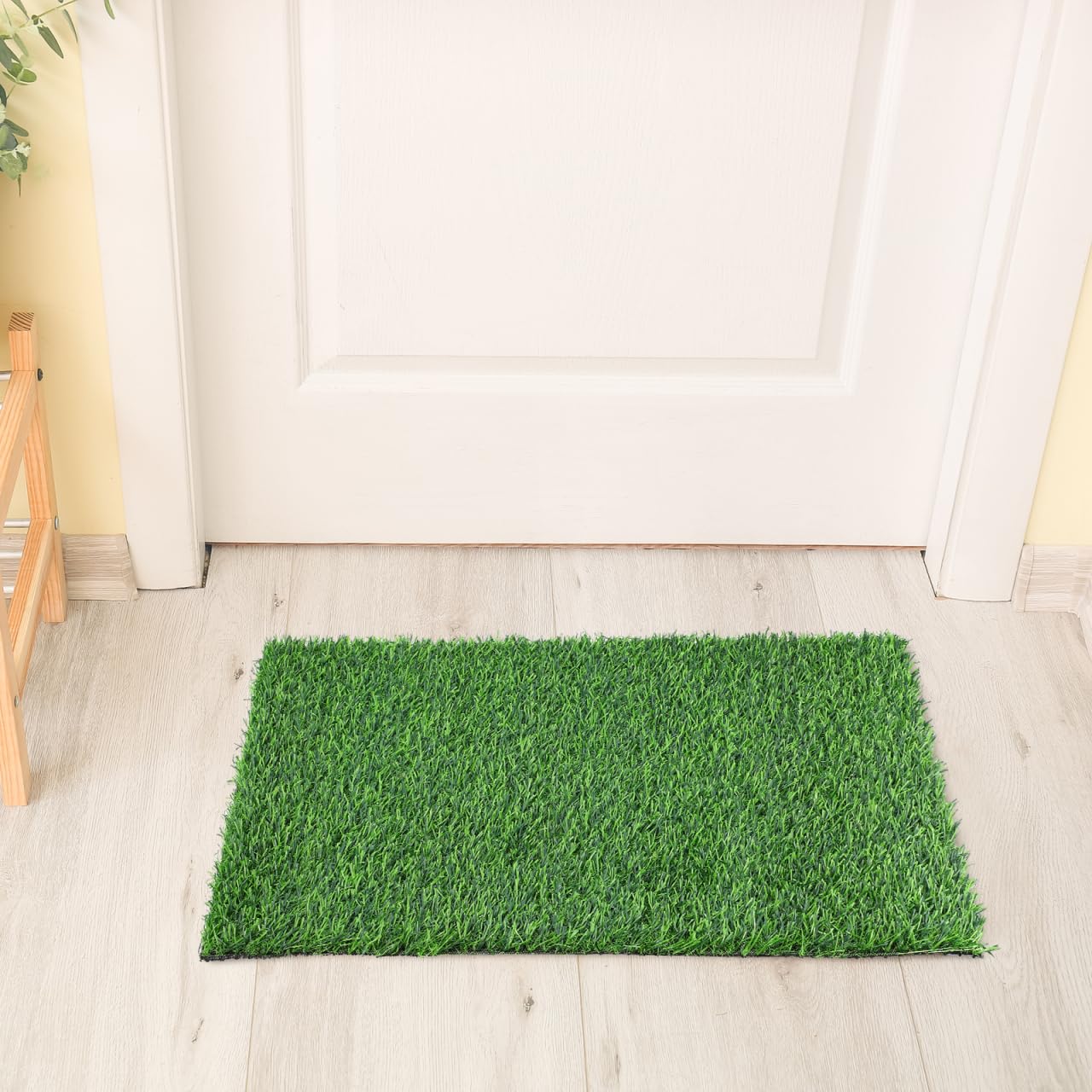 BESPORTBLE Zerbino in erba per esterni, tappeto erboso verde, facile da pulire, 40 x 60 cm, tappeto erboso artificiale per la porta anteriore, non richiede cure quotidiane