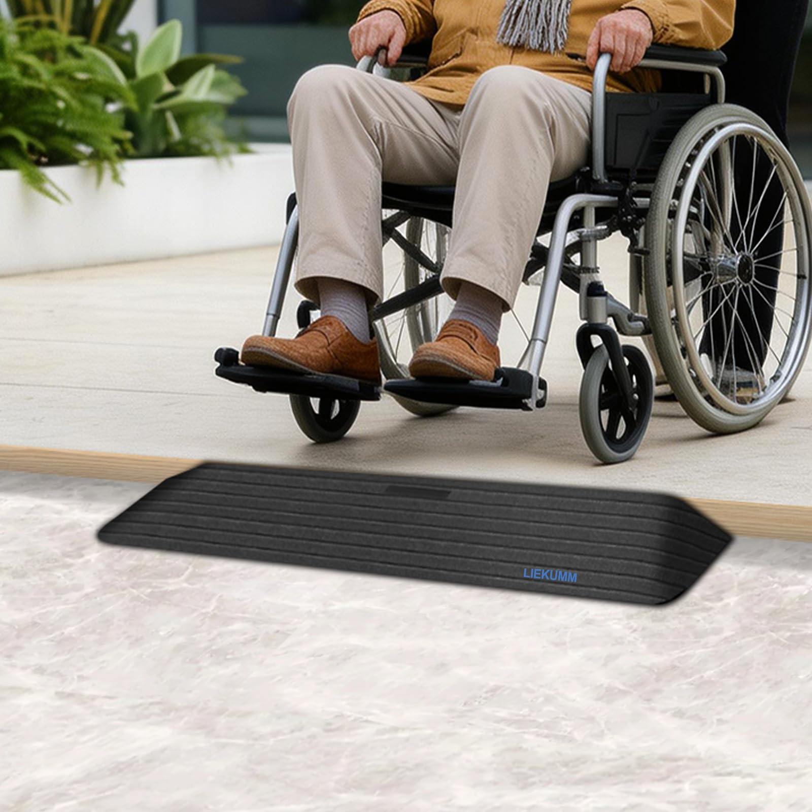 Liekumm 110.5 Cm Width Rubber Threshold Ramp, 2.5 Cm Height, Non-Slip Wheelchair Ramp, 1000 Kg Capacity Rubber Ramps For Doorways, Threshold Ramps For Wheelchairs, Steps, Mobility Scooters, Trailers, Golf Carts