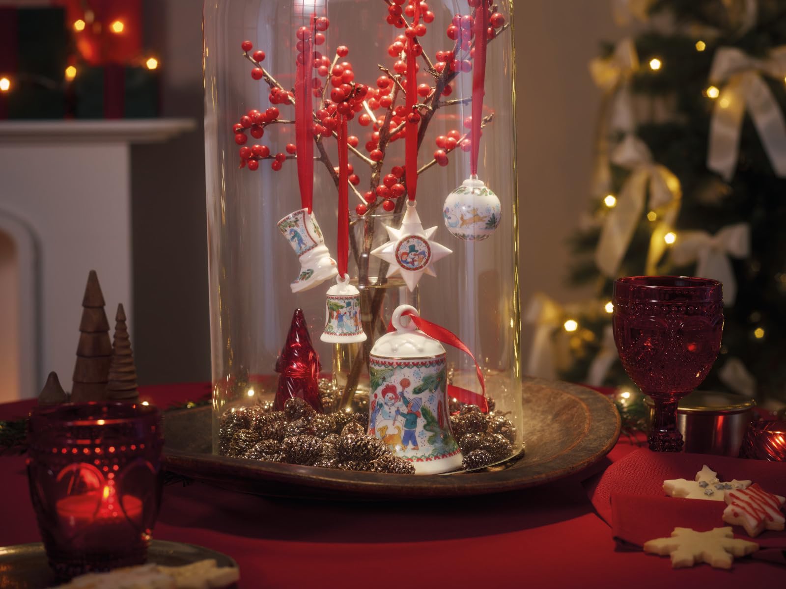 Hutschenreuther Collezione di Natale 2025 - Campana in porcellana, 7 cm