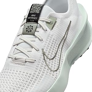 NIKE　RUNNING Nike Interact Run Men's Road Running Shoes. Nike.com
