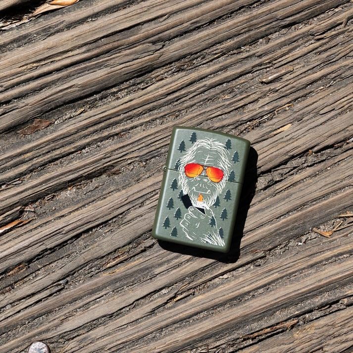 Encendedor Zippo grabado personalizado Zipsquatch miniatura 4