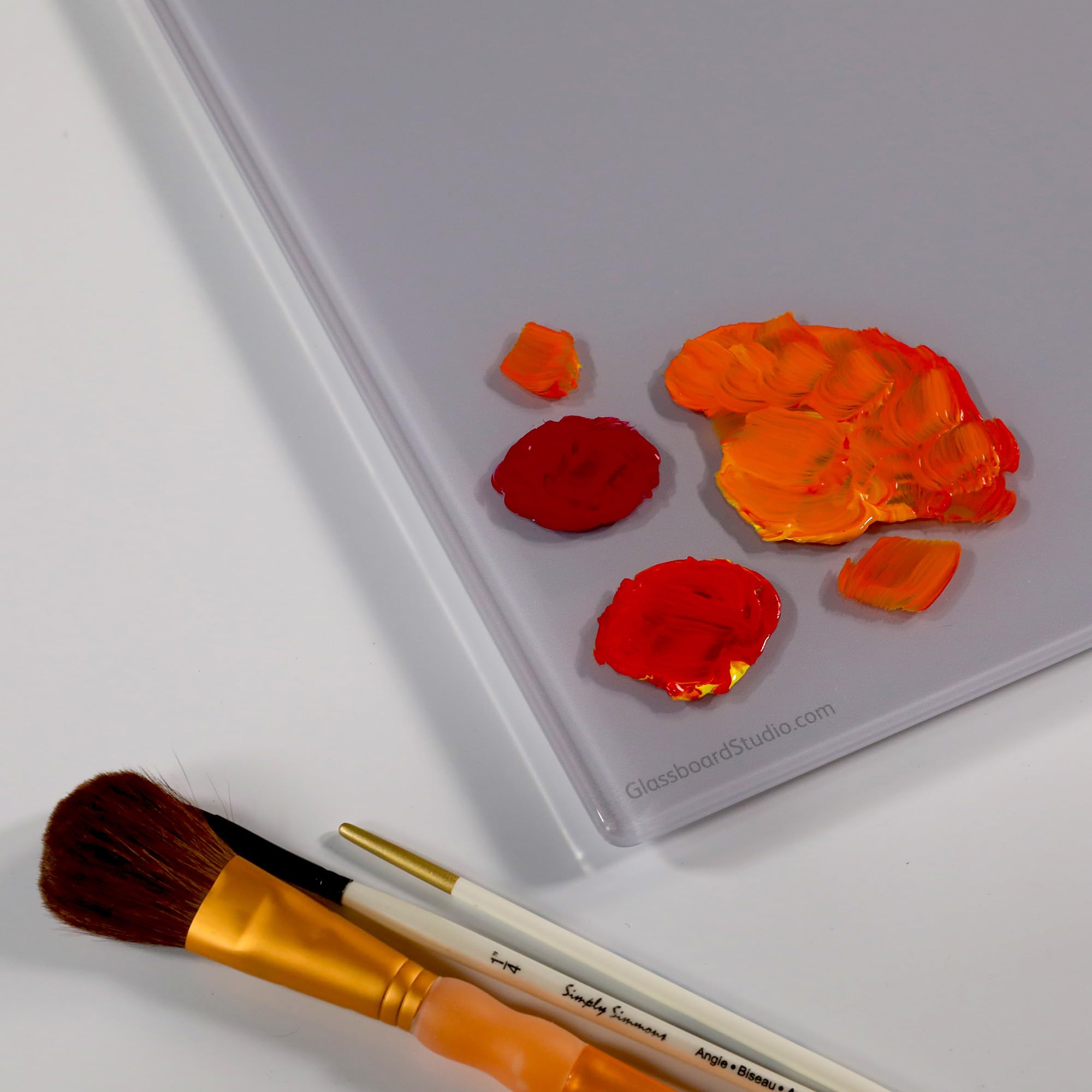 GLASSBOARD STUDIO Paleta de pintura de vidrio templado ultra transparente para pintura acrílica y al óleo, 1/4 pulgadas de grosor, baja plancha, pies antideslizantes y respaldo de metal para uso con