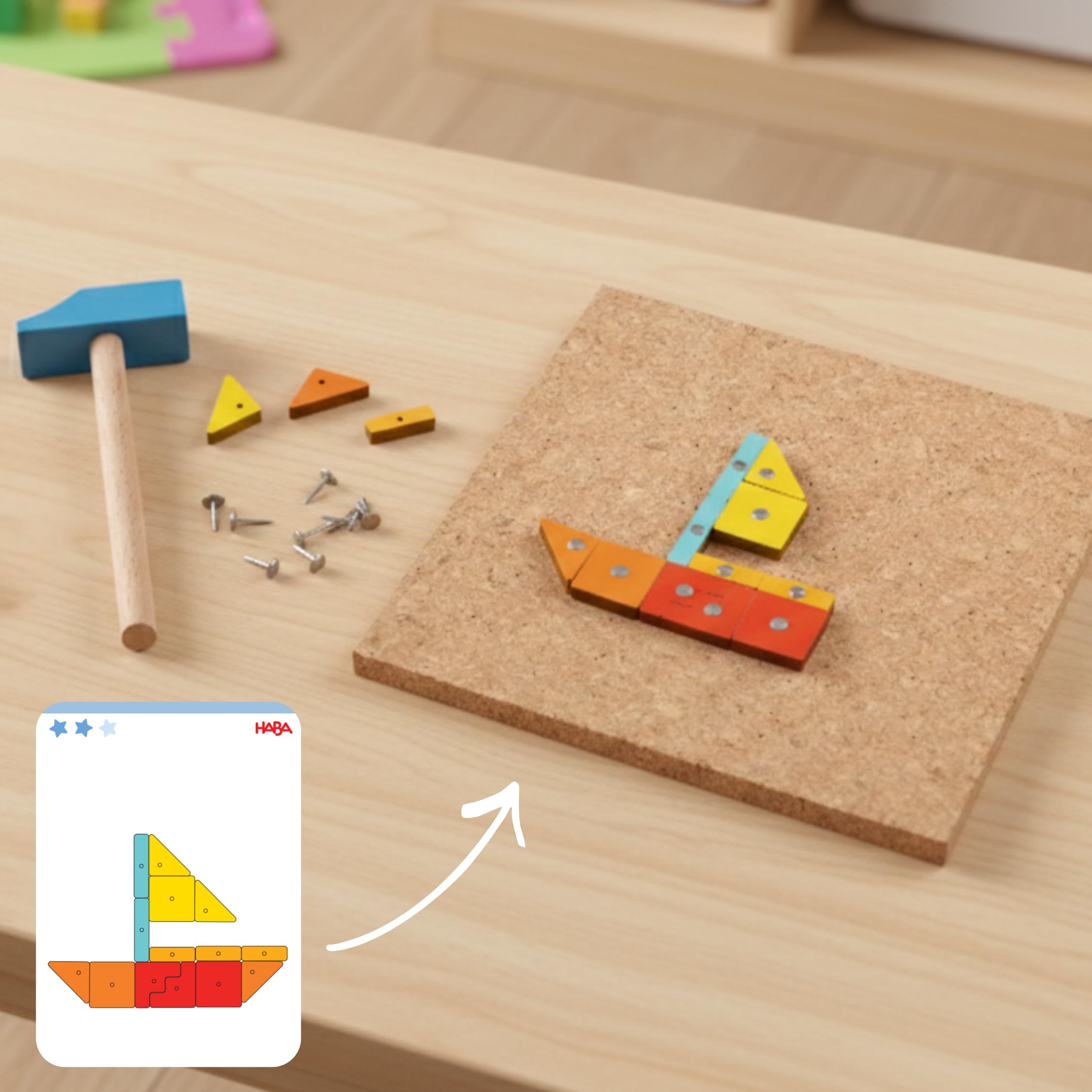 HABA Jeu du Marteau Formes géométriques : Jouet en Bois avec Marteau et Clous pour Enfants dès 3 Ans – Jouet créatif avec Plaque en liège et modèles – 2013791001