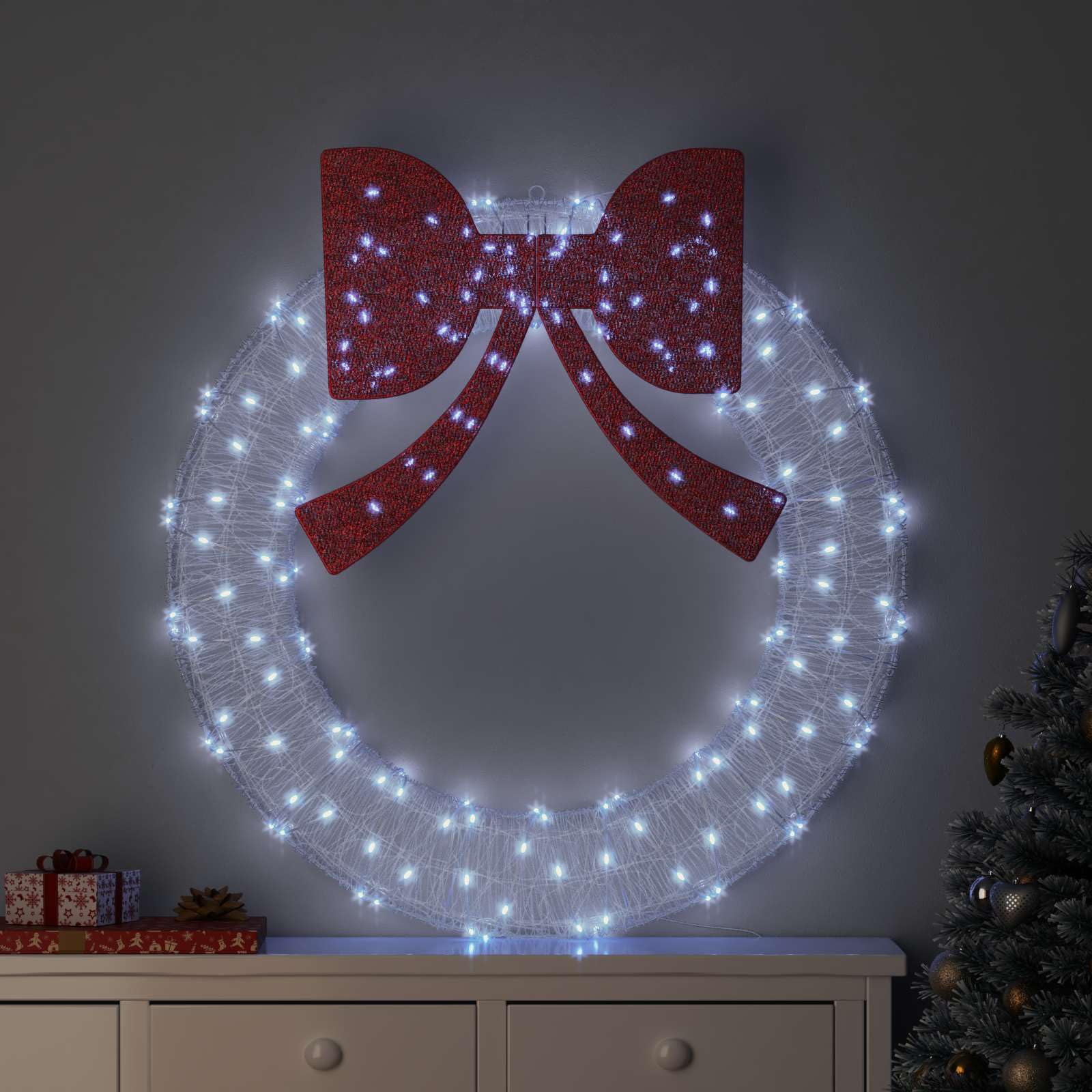 Mangloder Acryl Kranz mit 150 LEDs Kaltweiß 120 cm, USB, Fernbedienung, Weihnachtsdeko für innen und geschützten Außenbereich, moderne Deko mit Schleife, winterliche Fensterdeko