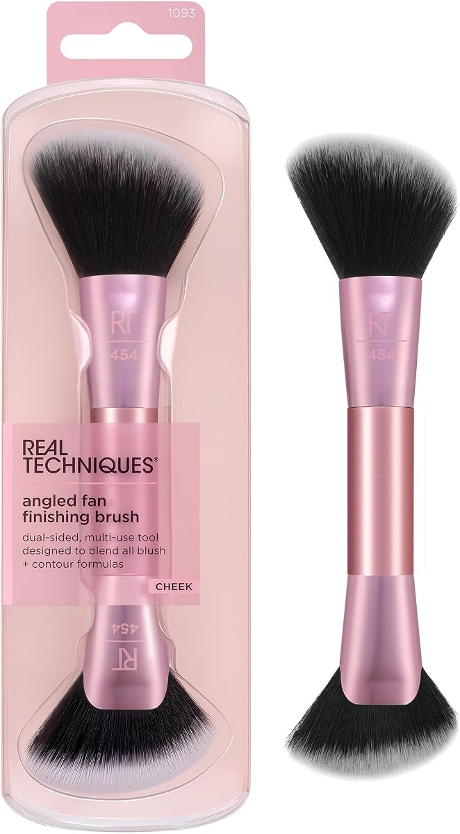 Brocha de acabado en abanico en ángulo de Real Techniques, brocha de maquillaje para rubor | Mejillas y mandíbula suavemente definidas con una brocha de maquillaje de doble punta, una brocha para contorno, una brocha bronceadora y un producto vegano libre de crueldad animal.