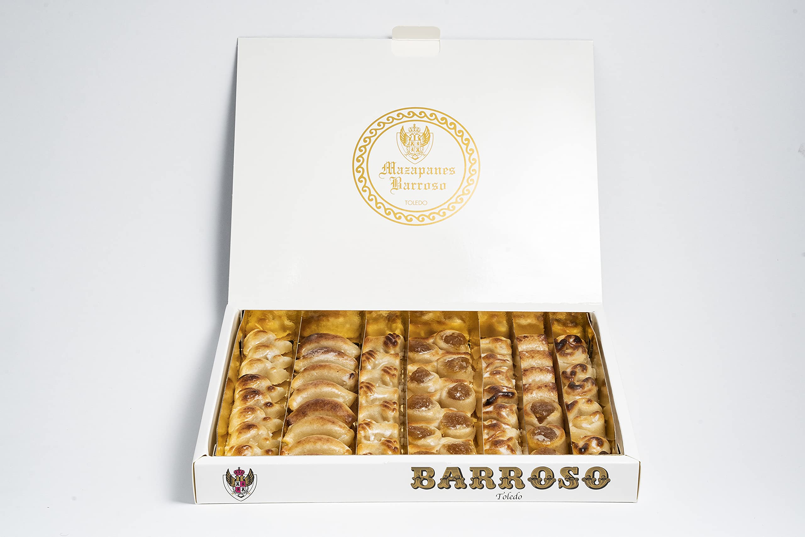 Mazapán Tradicional de Toledo. Calidad Suprema. Mazapanes Barroso. Figuritas de Mazapán sin Relleno y Figuritas con Relleno de Yema y Fruta. Peso neto 500 gramos.