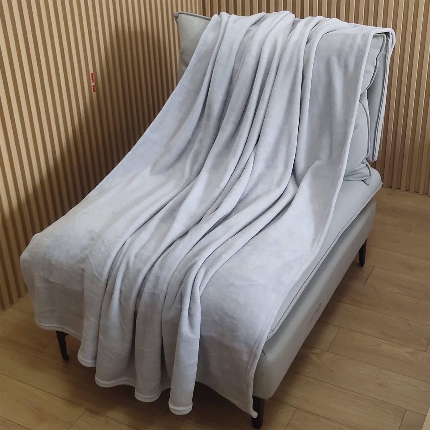 Grey Fleece Blanket Baby Size Grey, Soft Cozy Pet Blanket