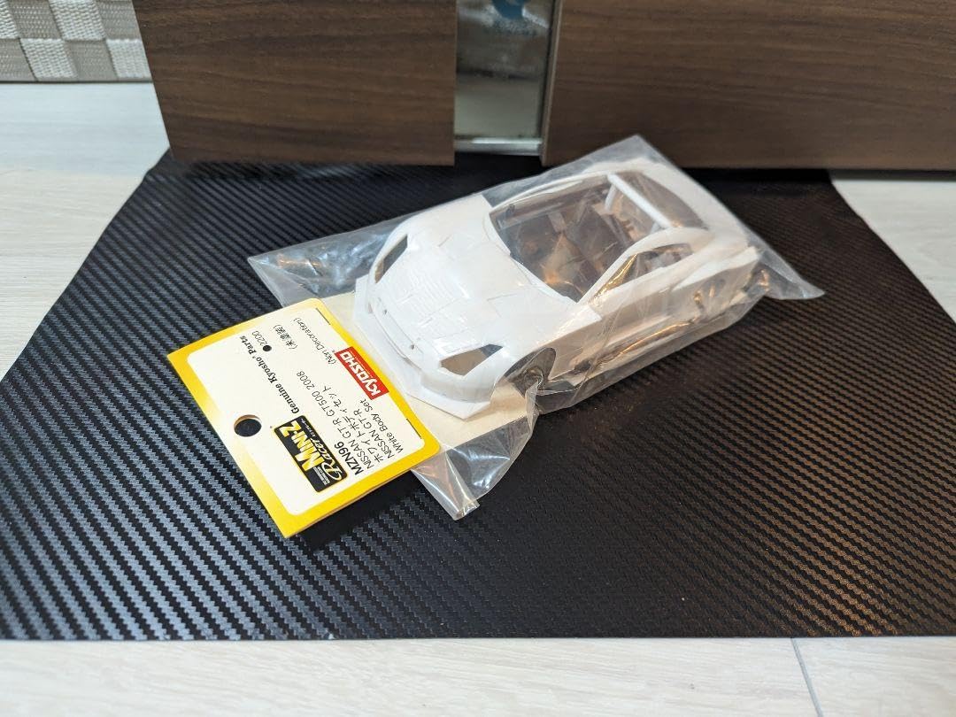 京商ミニッツ GT-R R35 ホワイトボディ ガレージヒロ　エアロ　HIRO Amazon.co.jp: 京商Zミニッツ GTR R35 ホワイトボディ 新 : おもちゃ