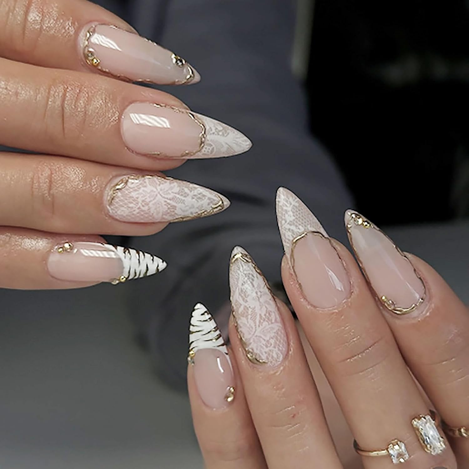 QQPPOLIU Press on Nails Almond French Tip - Pink Pearl Design