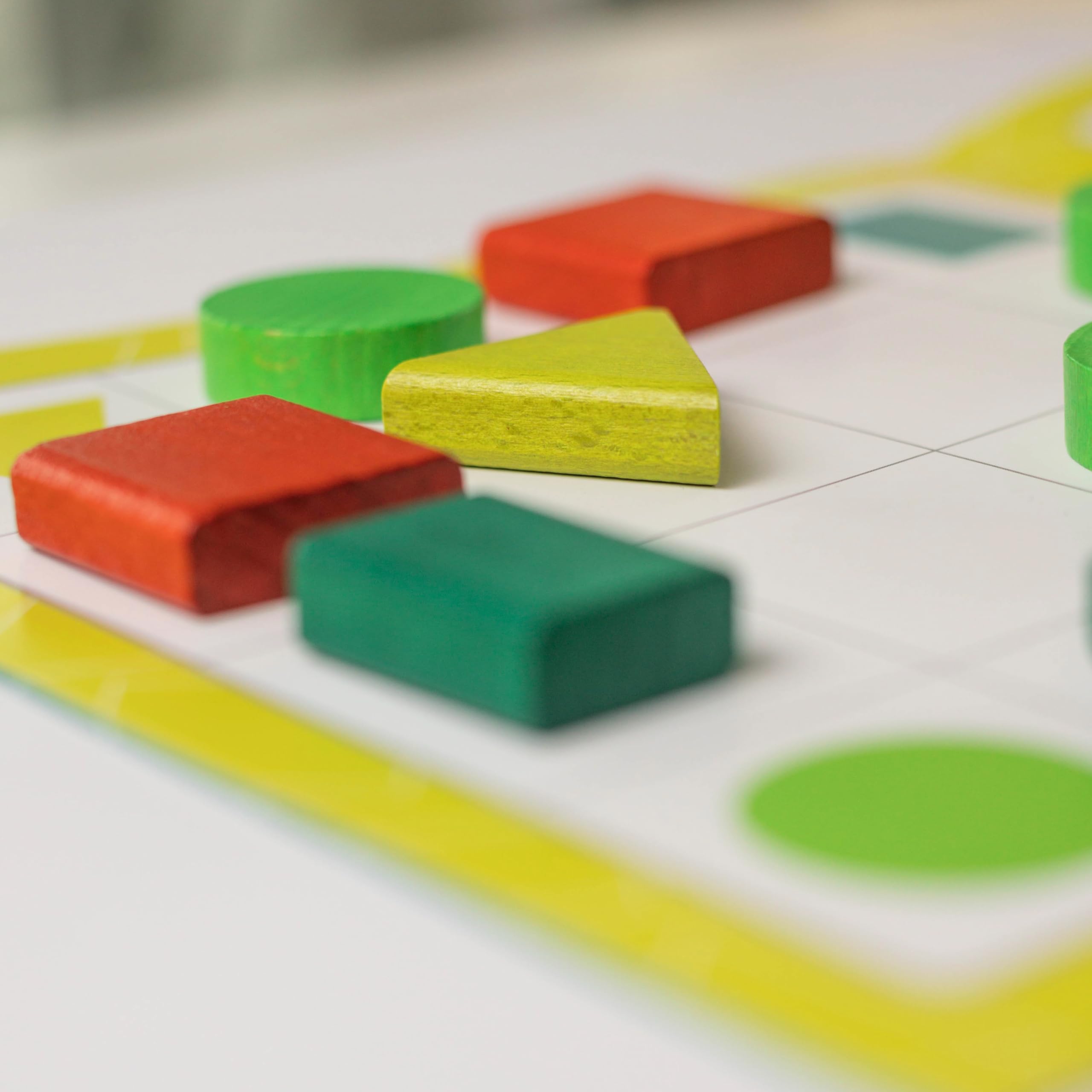 Sudoku Geométrico de Madera – Juguete Educativo con 16 Piezas y 20 Tareas – Estimula la Lógica y la Motricidad Fina – Apto Desde 3 Años