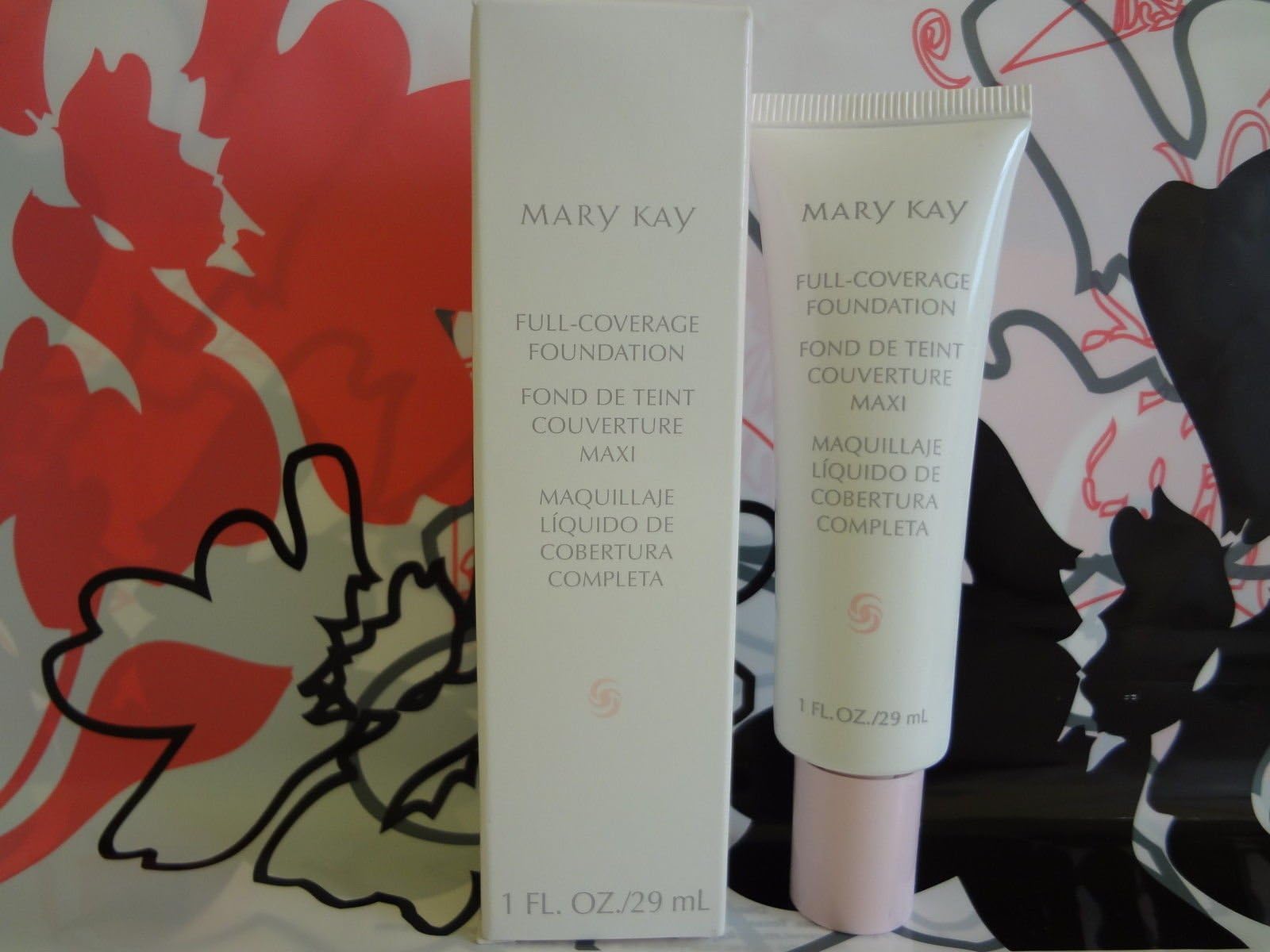 Mary KayFull Coverage Foundation ~ Beige 300