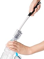 Vista 2 de OXO Set de limpieza de botellas de agua