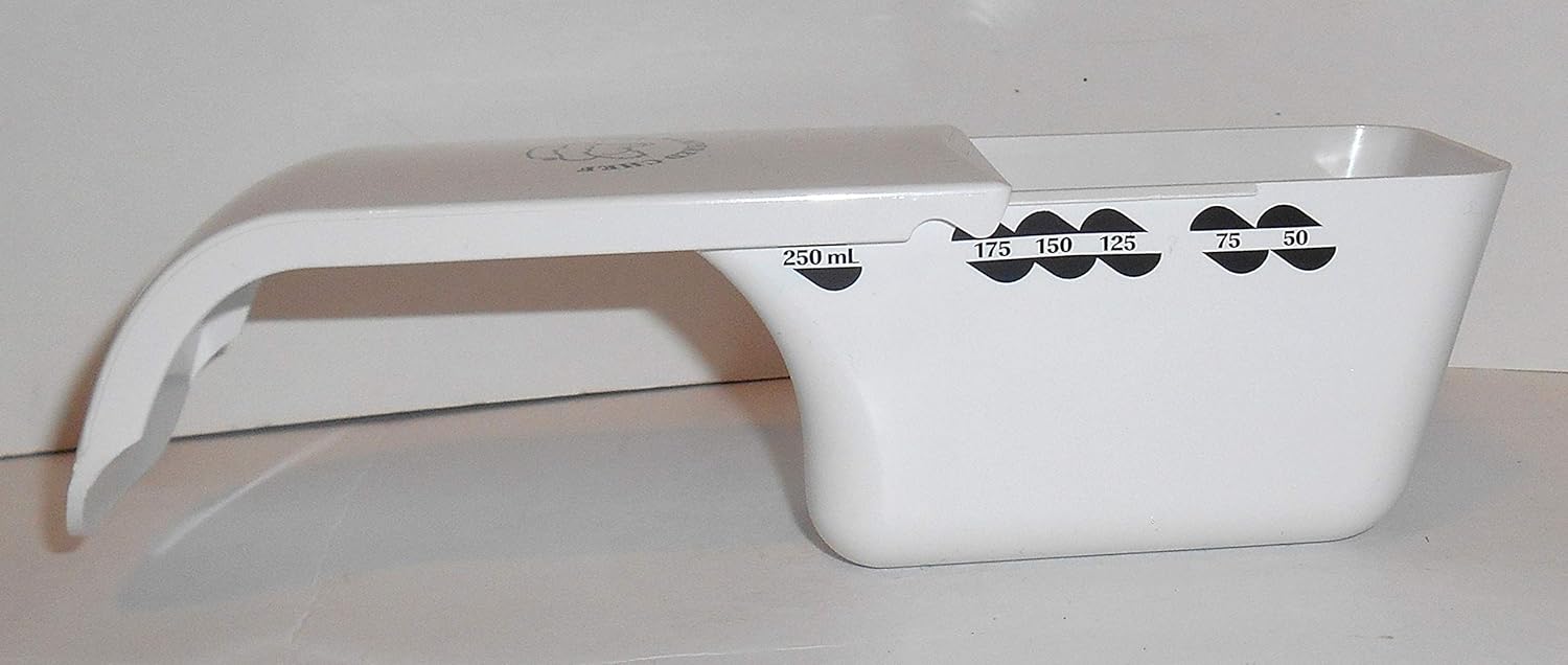 Pampered Chef Measuring Cup