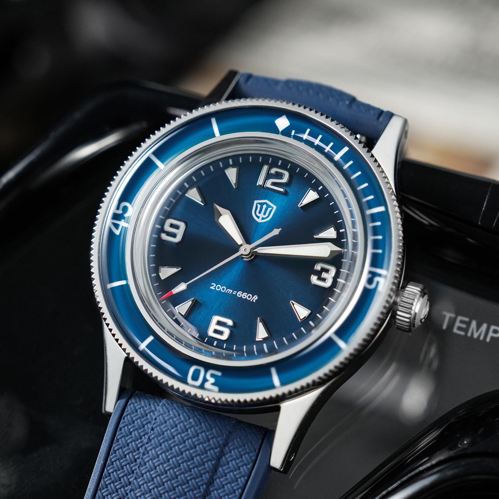 watchdives Taucheruhr für Herren WD50Q 50-Fathoms Quarzuhren Japan VH31 Sweep Sekundenwerk Blasen-Saphirglas Armbanduhr 200m Professionelle Taucheruhr BGW9 Blau Leuchtmasse 38mm Gehäuse