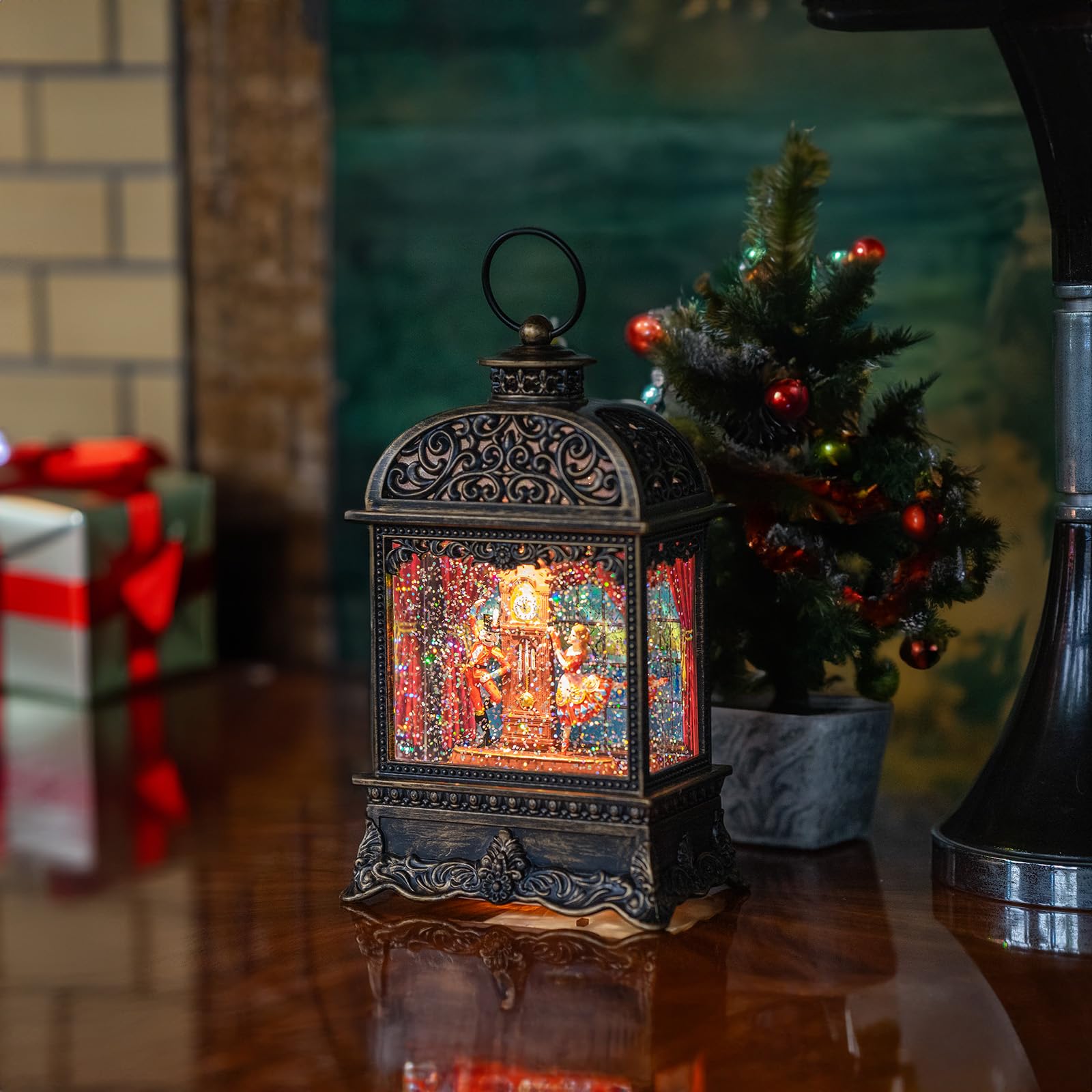 Weihnachts-Schneekugel-Lichter, funkelnde Spieluhr, USB- und batteriebetriebene Weihnachtsdekoration, Geschenke (neue Familienmitglieder)