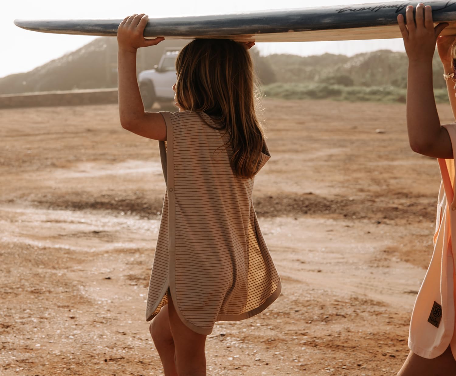 Cloby Badeponcho mit Kapuze mit UV-Schutz (UPF 50+) - gestreift Sandy Beach/Peanut Brown