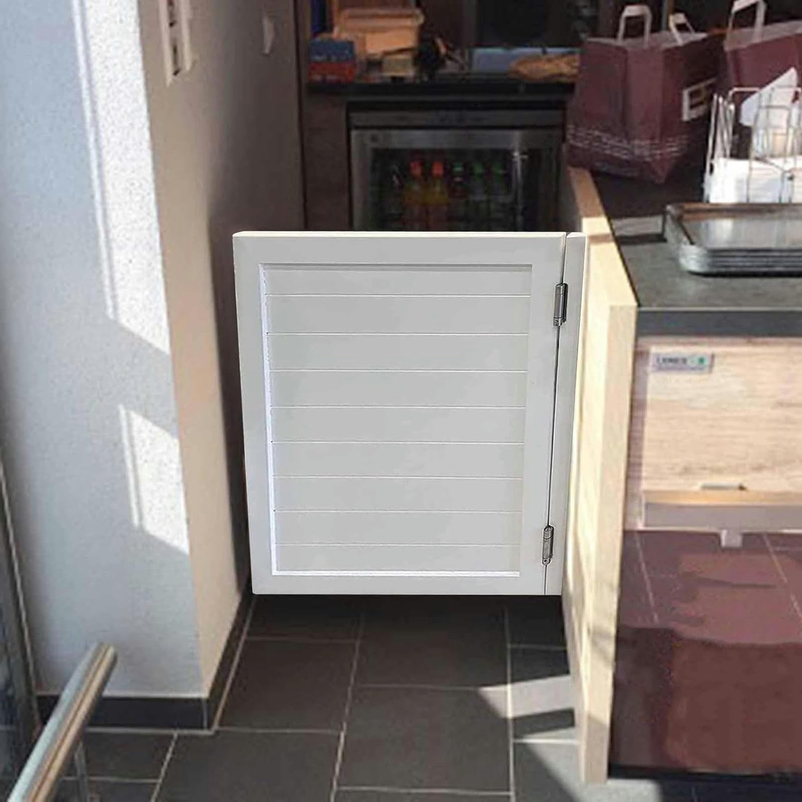 Porte battante en bois pour café et bar salon à panneau simple