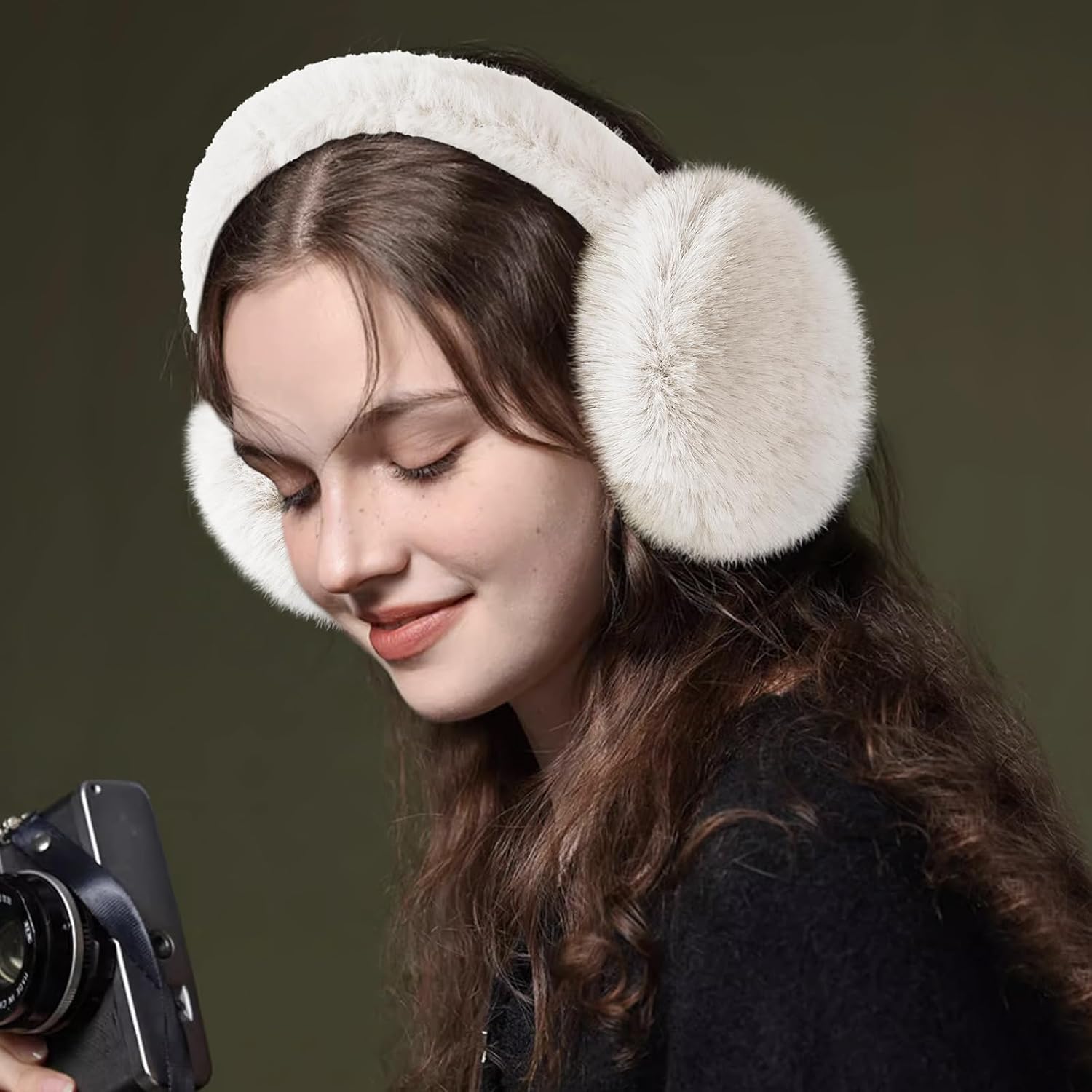Tavaleu Ear Muffs for Winter Women, Faux Fur Warm Earmuffs Cute Foldable Outdoor Ear Warmers For Women Girls