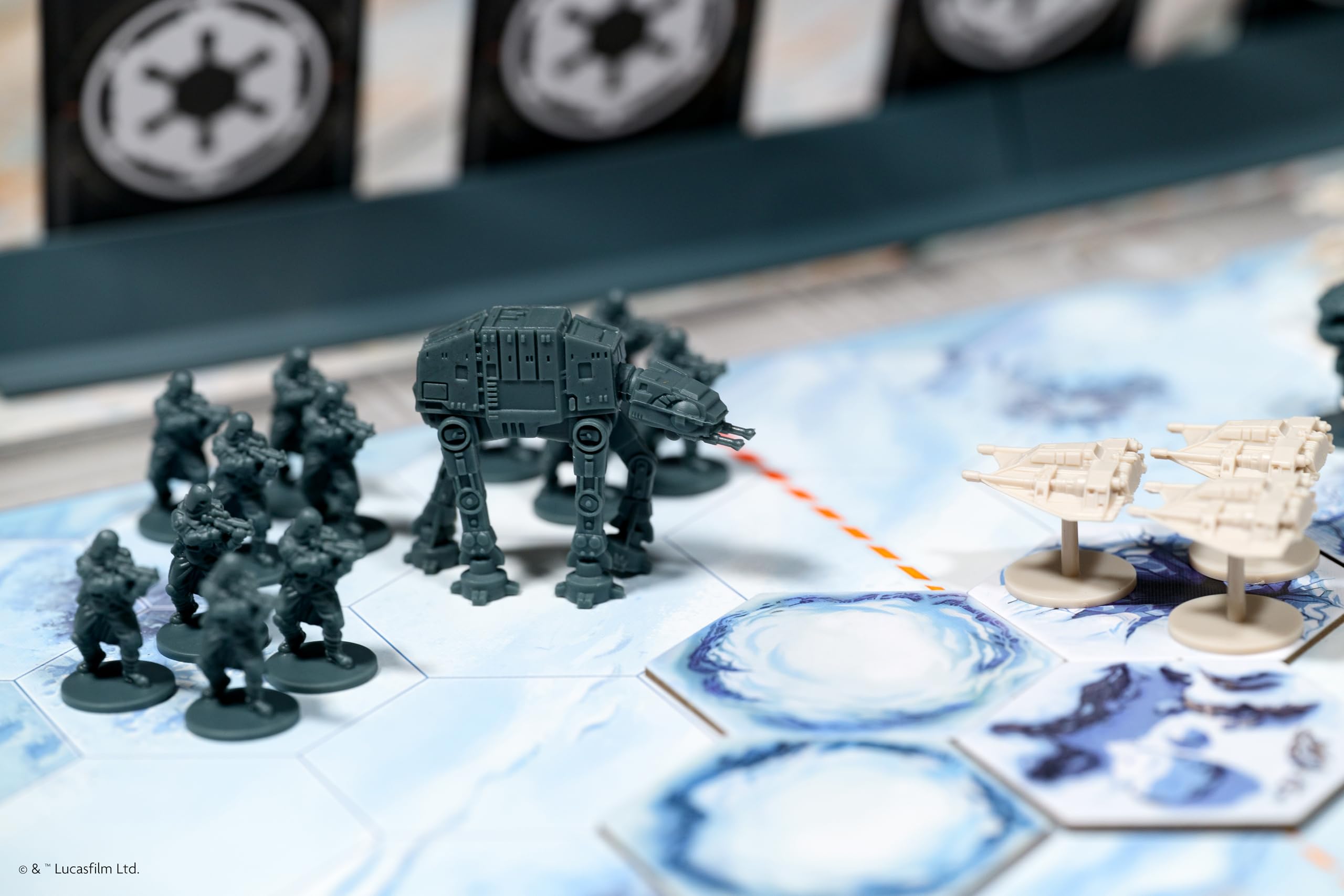 Asmodee Star Wars Bitwa o Hoth: Strategiczna gra planszowa dla 2-4 graczy od 8 lat, z 74 miniaturami i 17 scenariuszami, Imperium przeciwko Rebeliantom, Gra rodzinna- hiszpański