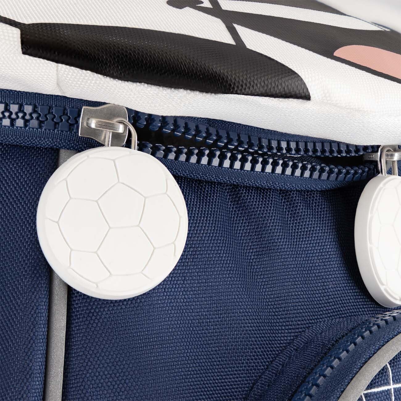 Giesswein Kinderrucksack Jungen - Kindergartenrucksack 6L ab 3 Jahren | Kita-Rucksack mit Brustgurt, Reflektoren & Namensschild – in Feuerwehr Rot, Traktor Grün oder Fußball Blau für Kindergarten