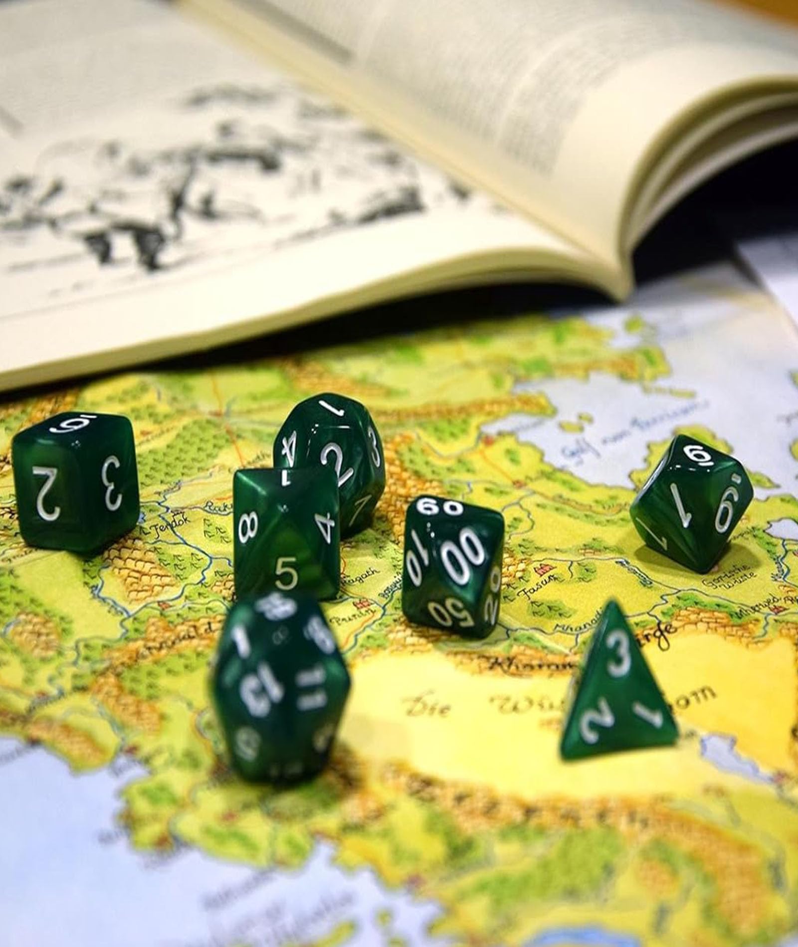 7PCS Dice Set, Tabletop Gaming Sessions, Travel Gaming Accessories, Polyhedral Dice, It can be Given as a Gift to Others, Essential for Tabletop Games(Green) 3