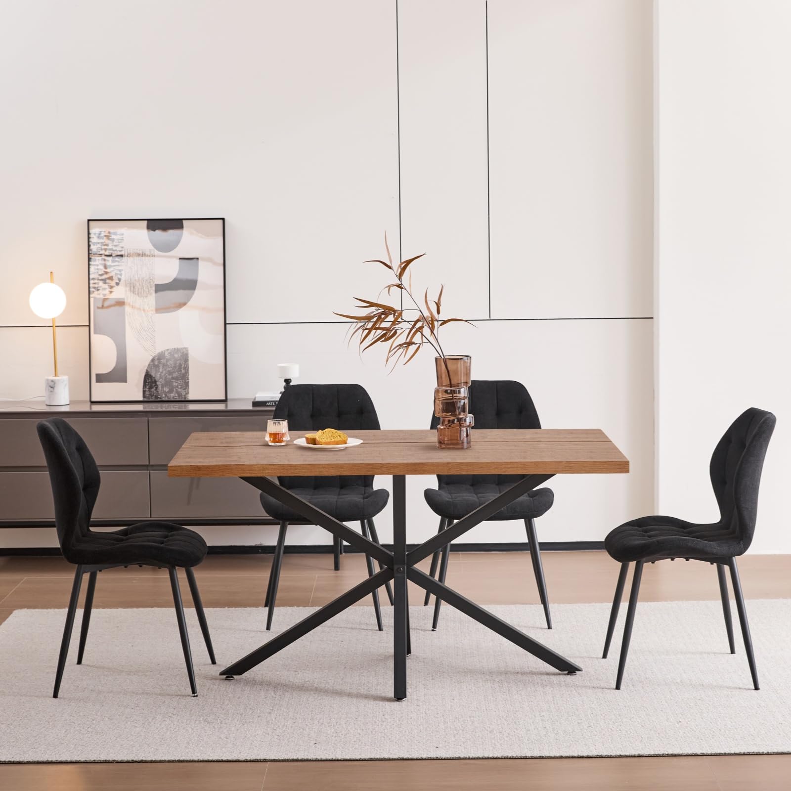Set da Pranzo: Tavolo Rettangolare da 140 cm con 4 Sedie Imbottite, Ideale per Sale da Pranzo, Cucine e Soggiorni — Marrone Scuro + Nero