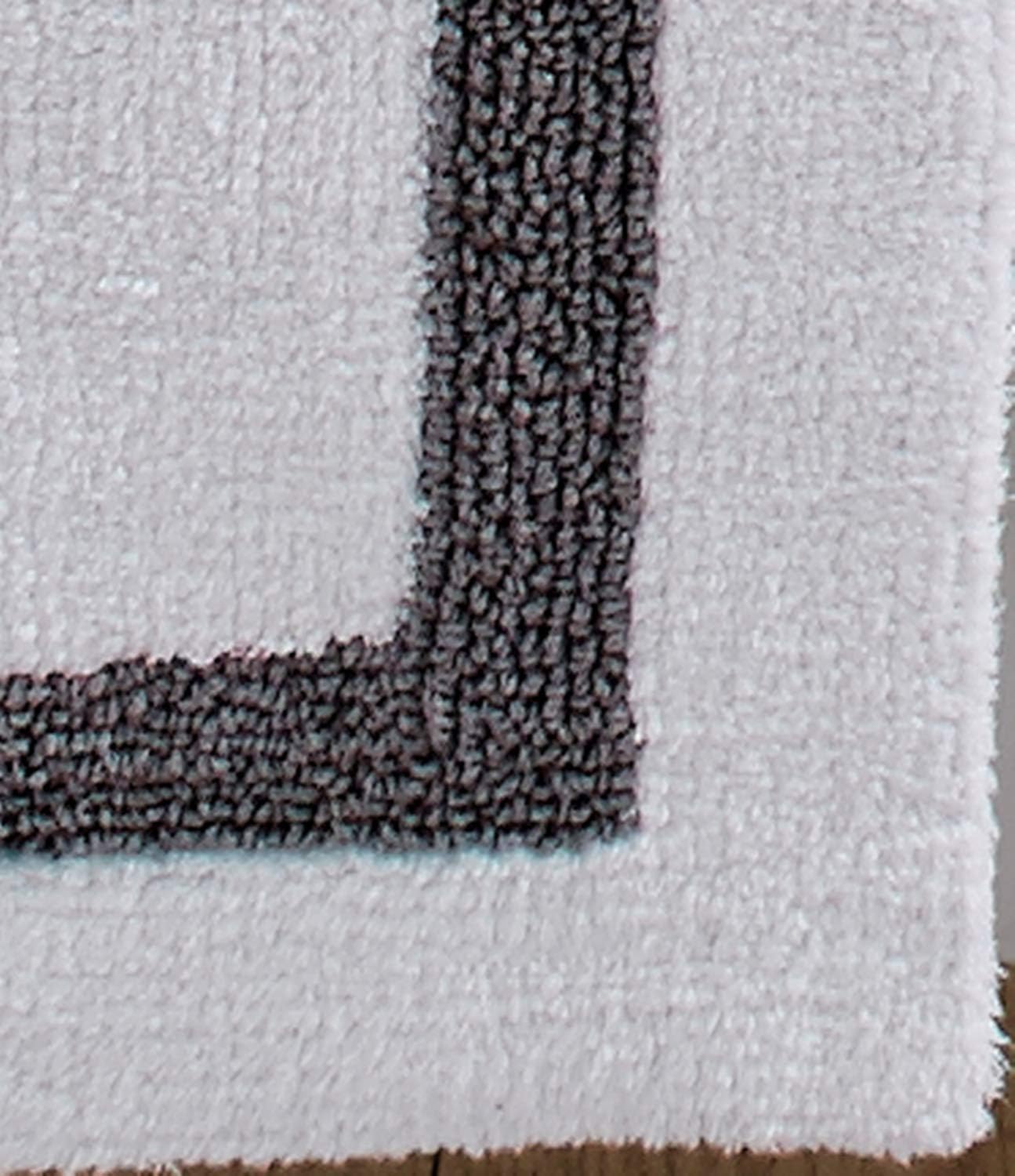 Better Trends Hotel Collection is Super Absorbent Reversible Double Sided Thick Bath Mat Rug Machine Washable 100% Cotton in Race Track Pattern, 30" Round, White & Gray : Home & Kitchen