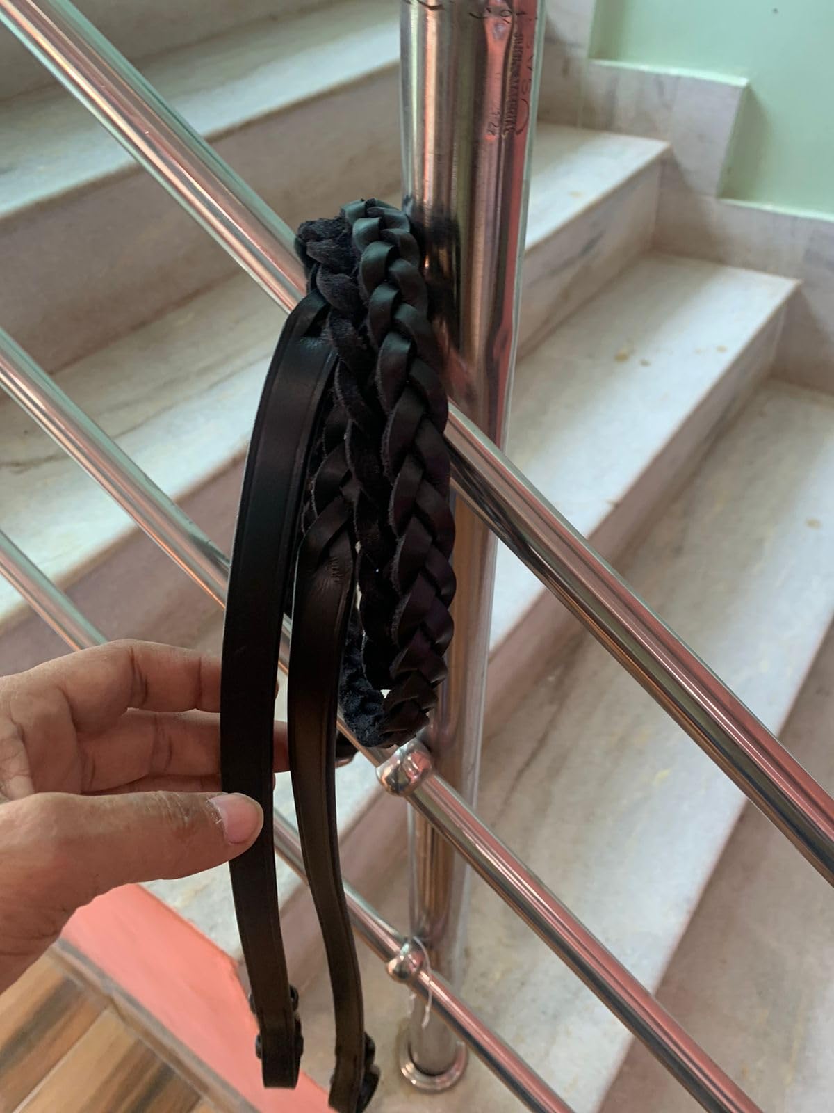 Showman 8' Round Braided Nylon Split Reins w/Medium Oil Leather Poppers (Brown)