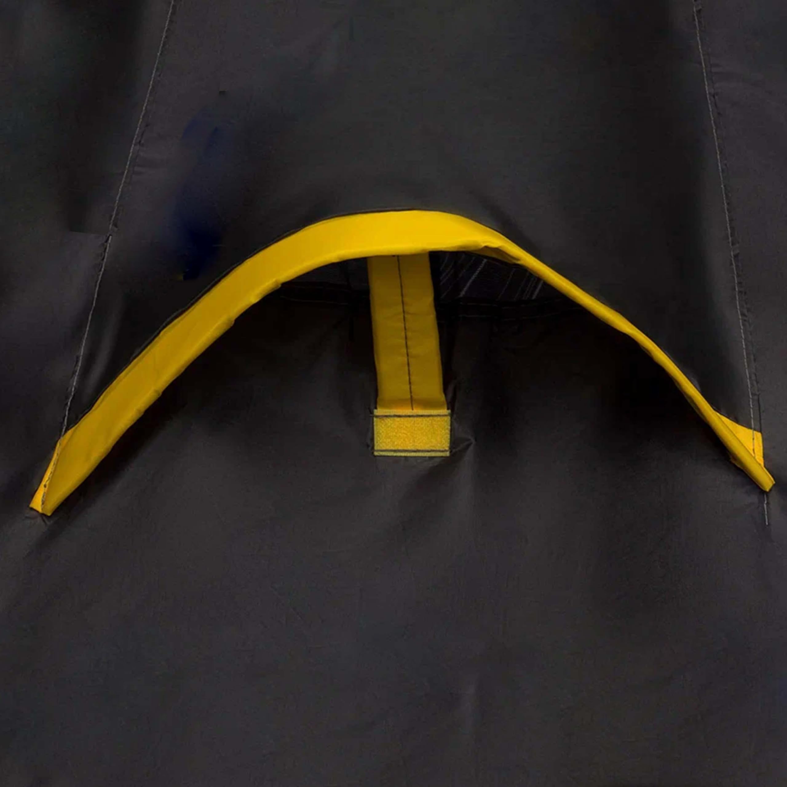Simpletek – Tenda da Campeggio Pop Up a Igloo per 2 Persone | Facile da Montare con Pop-Up Veloce | Impermeabile, Parasole, 3 Punti di Ventilazione | Nero e Giallo