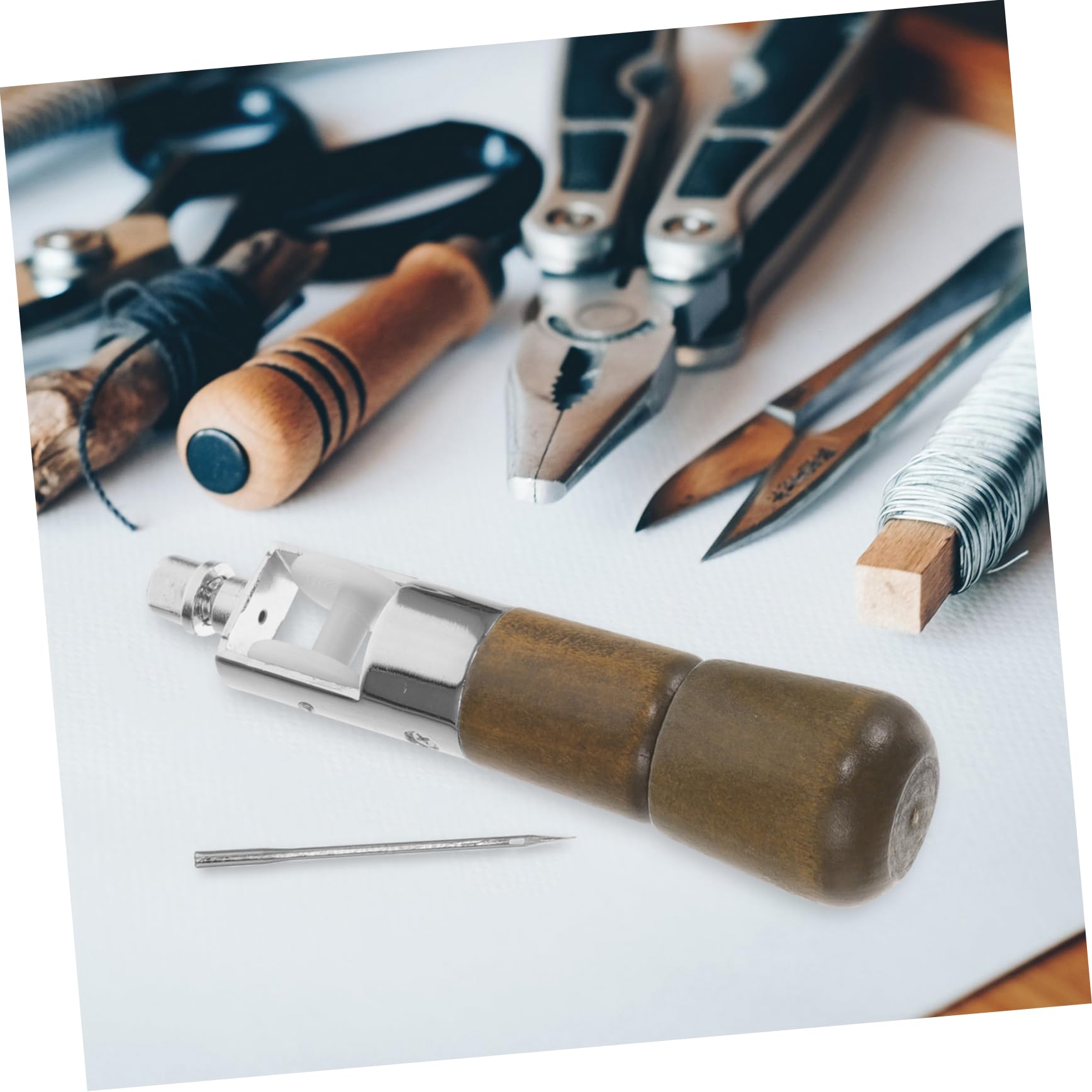 SHINEOFI Kit Attrezzi Cucito Pelle Punteruolo Metallico per Riparazione e Lavorazione della Pelle, Strumento Manuale per Fai-da-te e Creazione di Braccialetti in Pelle
