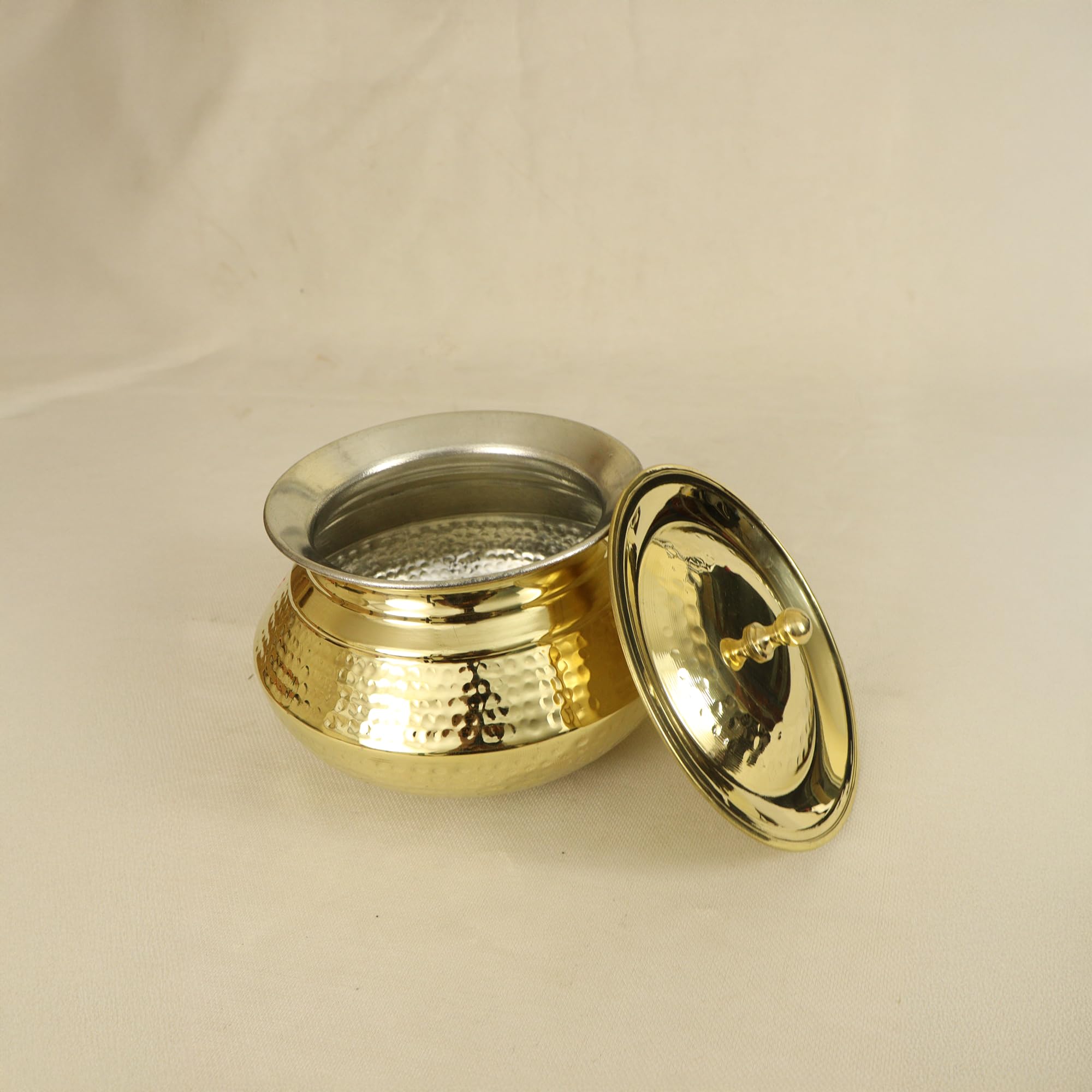 Spillbox Putrika Brass Kitchen Appliances Cooking Serving Pot Pan|Biryani Handi|Urli|Serveware|Tope |Patila|Cookware Bowl|Cooking Bowl Set with Lid-Hammered Patila (Gold, Small), Polished, 500 Ml 1