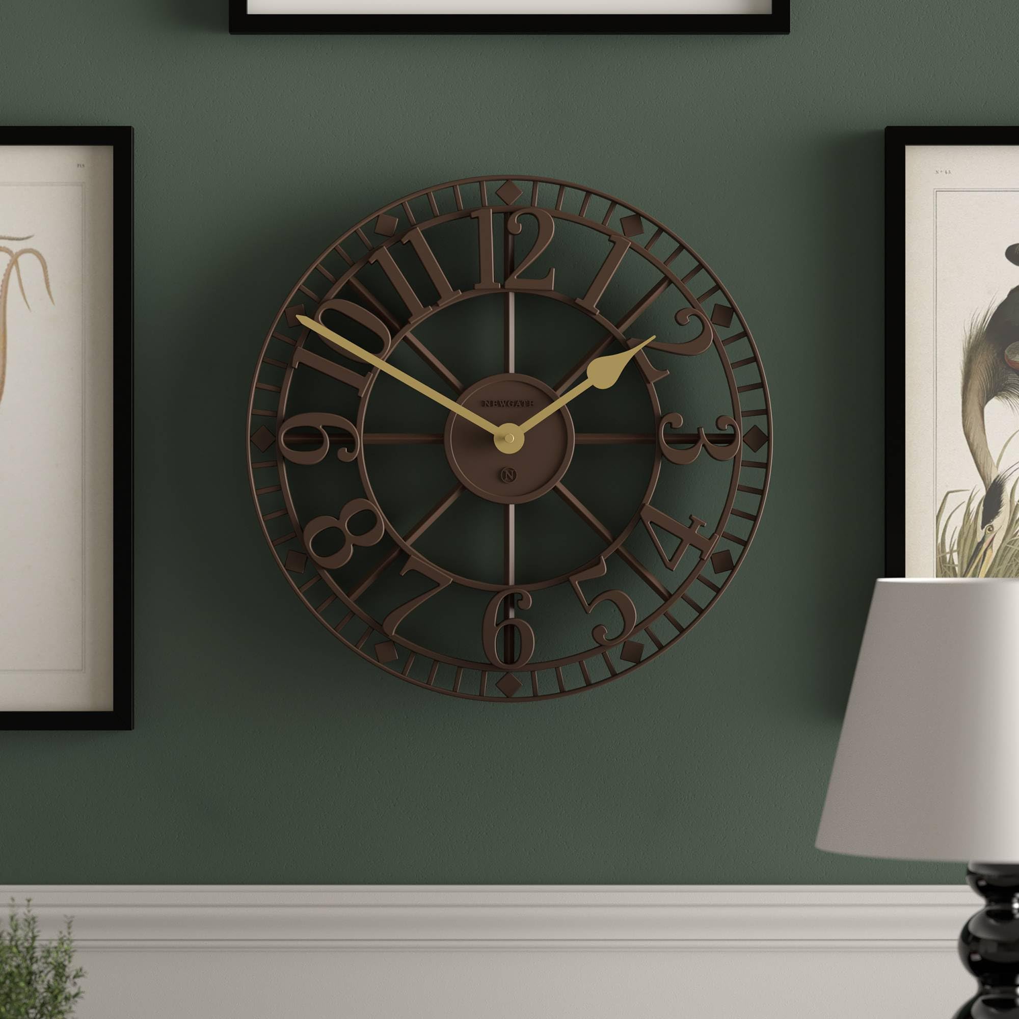 NEWGATE® Warehouse Wanduhr | Skelettuhr | 40cm | Mokkabraun mit messinghänden | Zeitgenössischer Vintage-Stil für küche, Wohnzimmer oder büro