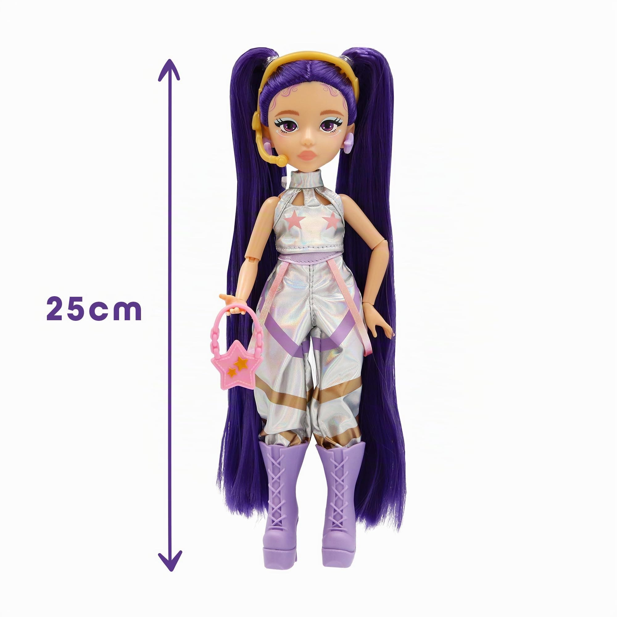K-POP IDOL Poupée Mina Fashion Dolls Style K-Pop Starlight, Cheveux Violets avec couettes. 3 Accessoires pour créer des Tenues. Enfants à partir de 3 Ans.