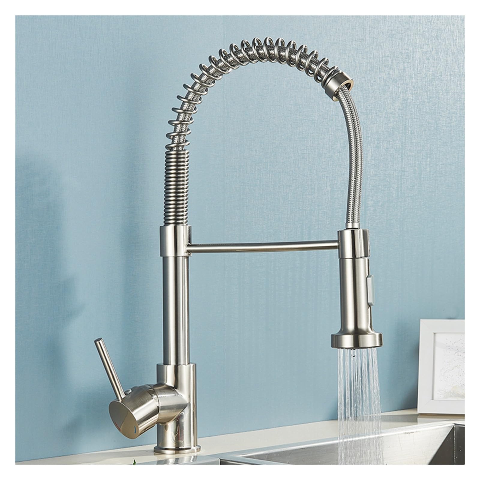 Robinet de cuisine pratique pour évier familial avec douchette et tuyau gris nickel