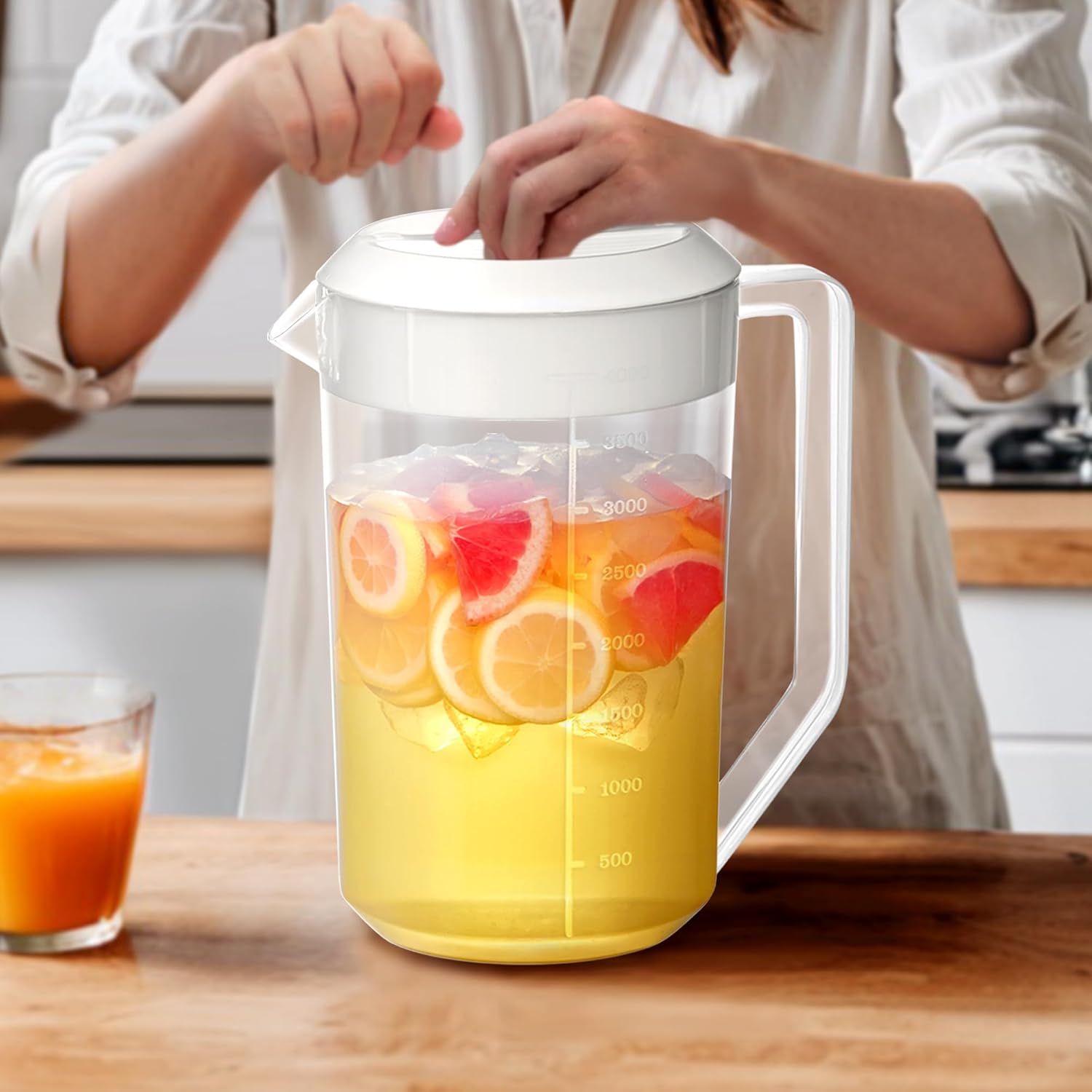 Amazing Abby - Kitchen Party - 4-Quart Plastic Pitcher (1-Pack), Unbreakable Water Pitcher with Lid, BPA-Free, Heat-Resistant, Dishwasher-Safe, Great for Both Iced and Hot Drinks, Indoors and Outdoors - Image 3