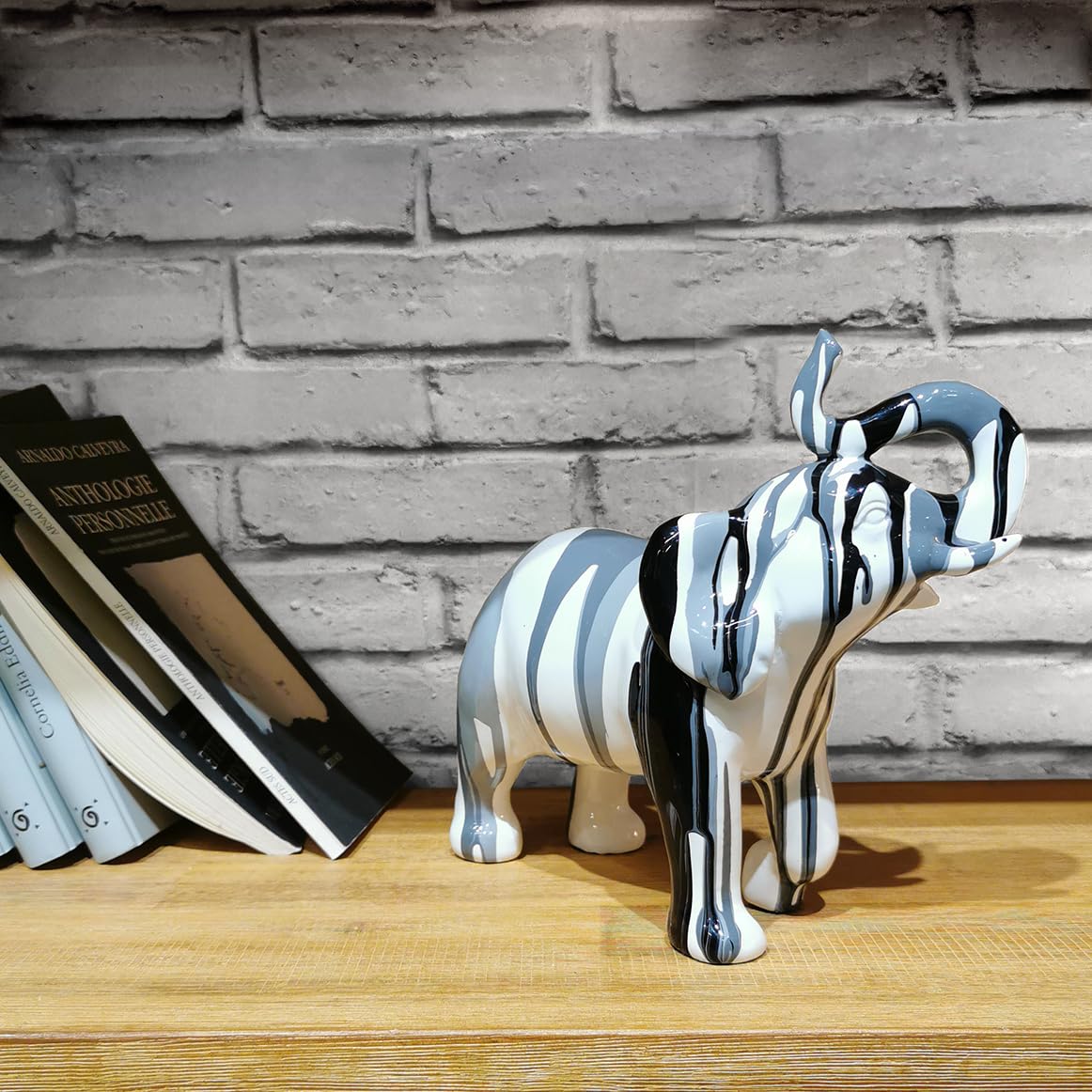 Statue Éléphant Street Art U2013 Expression Vibrante De L'Art Contemporain