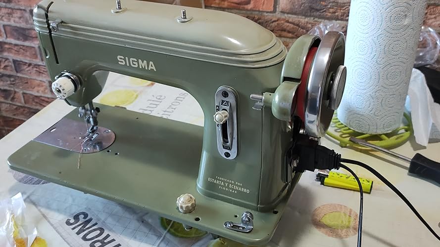100W Naaimachine Motor & Voetpedaal Kit Set Binnenlandse Naaimachine Onderdelen Omgekeerd Eu Plug 220v