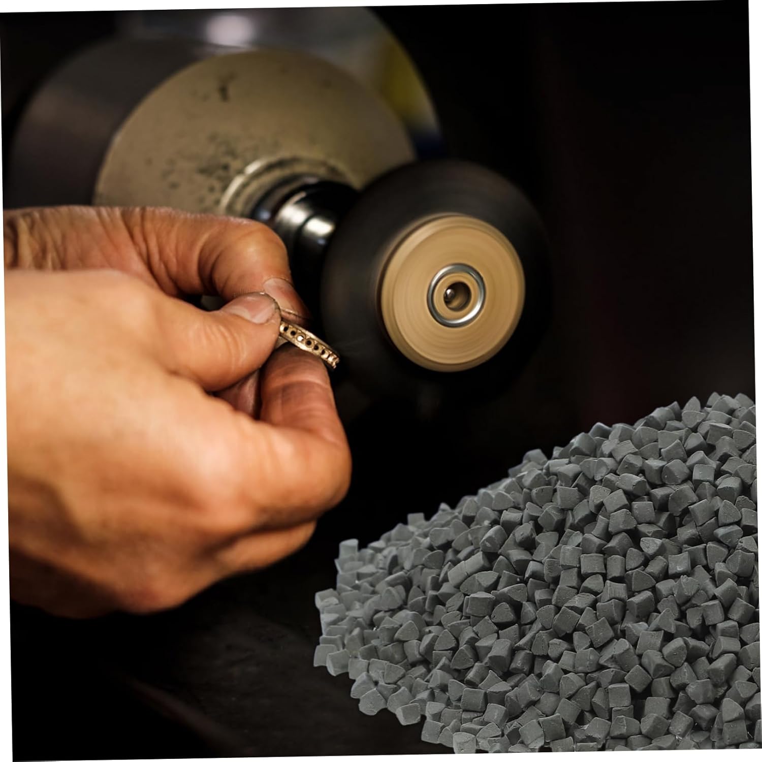 Ciieeo 500g Triangular Abrasive Jewelry Tumbler Media for Polishing Rock Tumbling Machine Buffing Polishing Kit