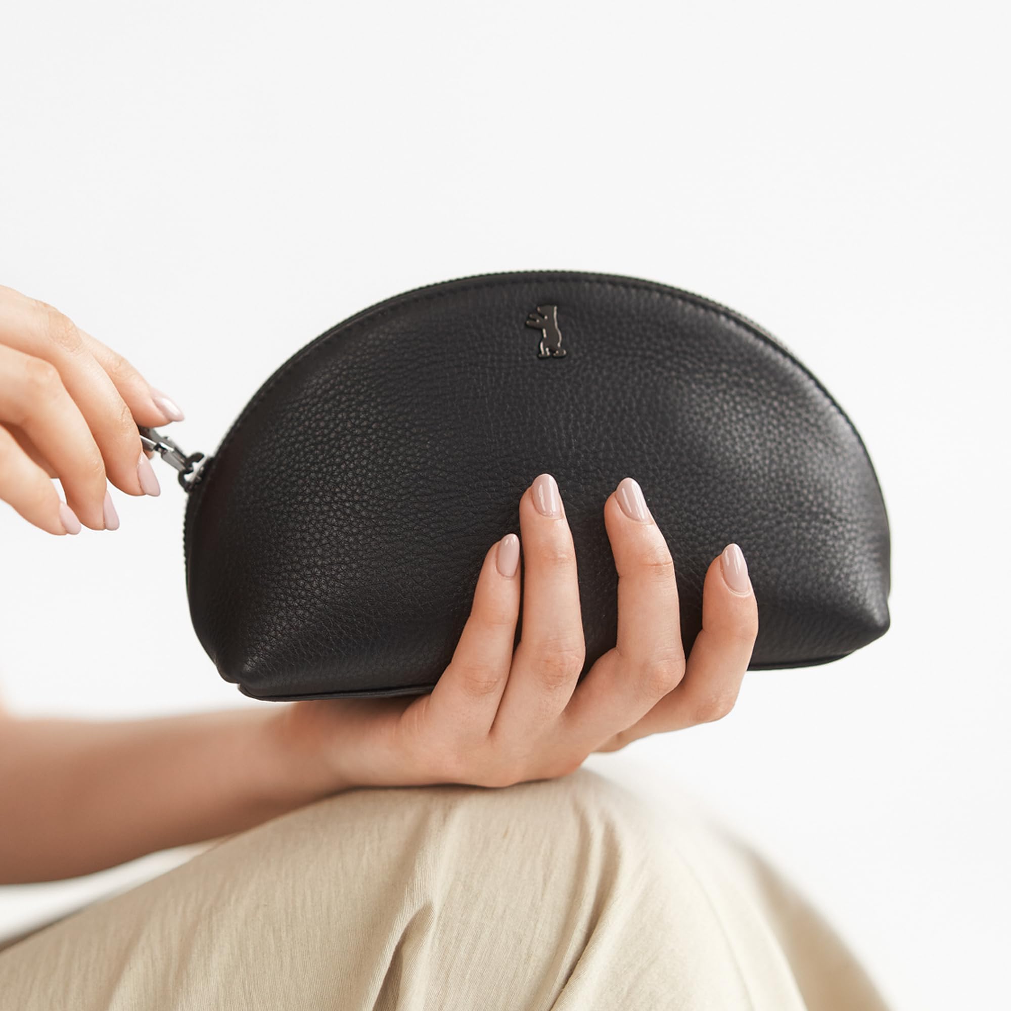 Berliner Bags Zoe Neceser de Piel Auténtica, Pequeño Estuche de Maquillaje con Cremallera YKK, Forro Impermeable y Bolsillo Interior para Mujer – Negro