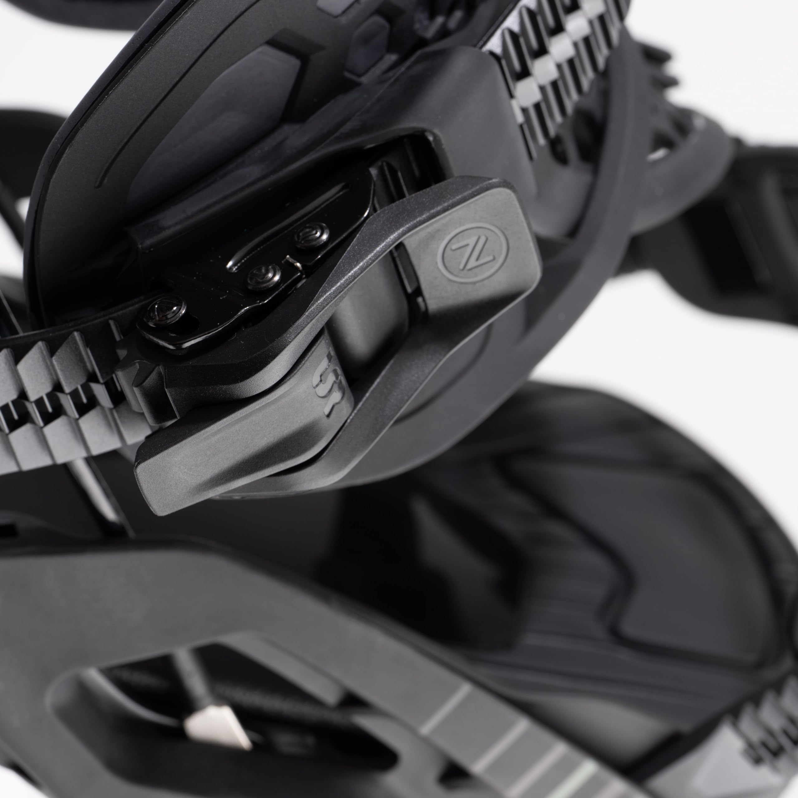 Nidecker Flow Fuse Hybrid Snowboard Bindung Dual-Entry System mit Hybrid-Strap & glasfaserverstärkter Nylonbasis
